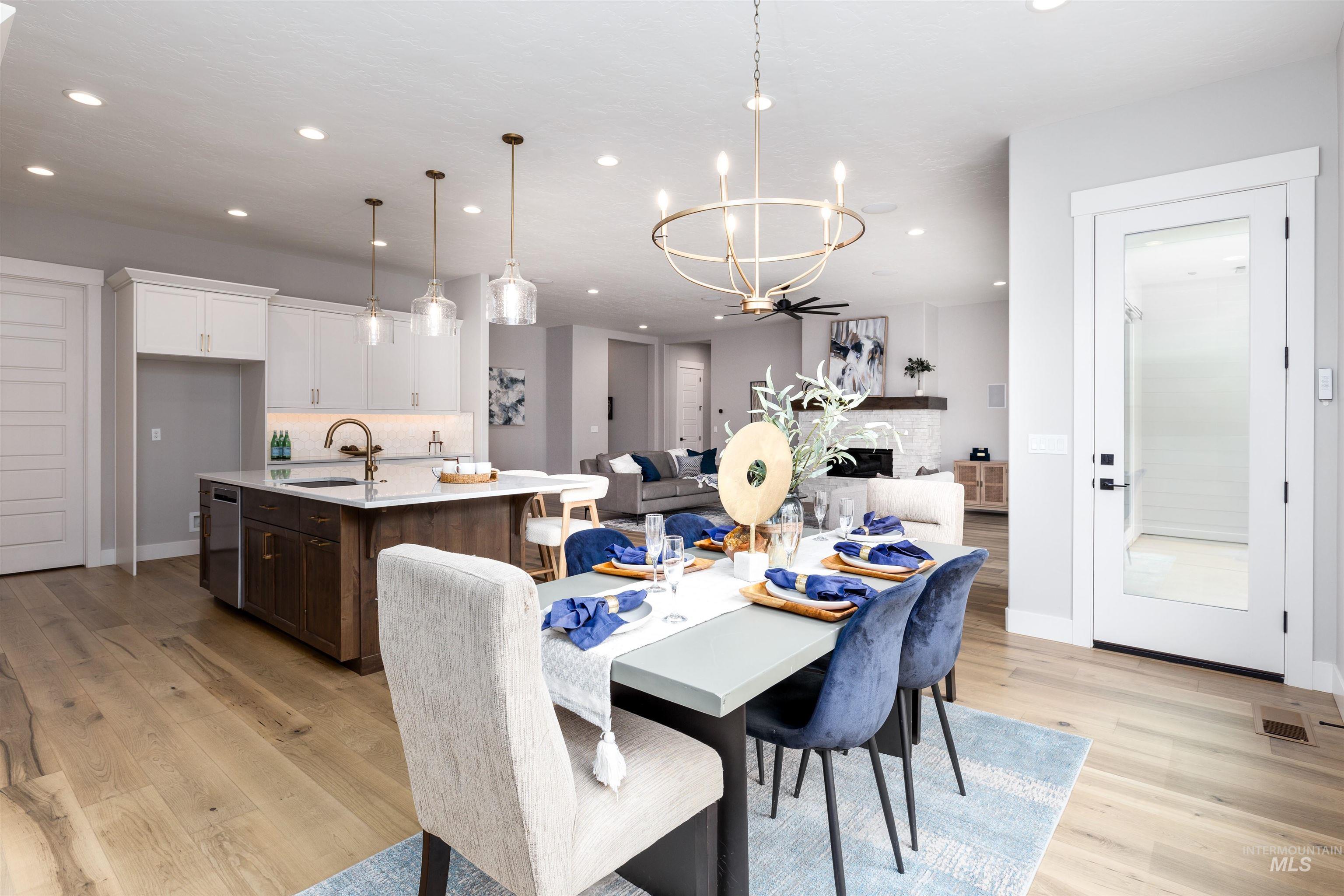 6121 S Cubola Way, Meridian, Idaho 83642, 3 Bedrooms, 2.5 Bathrooms, Residential For Sale, Price $849,900,MLS 98975338