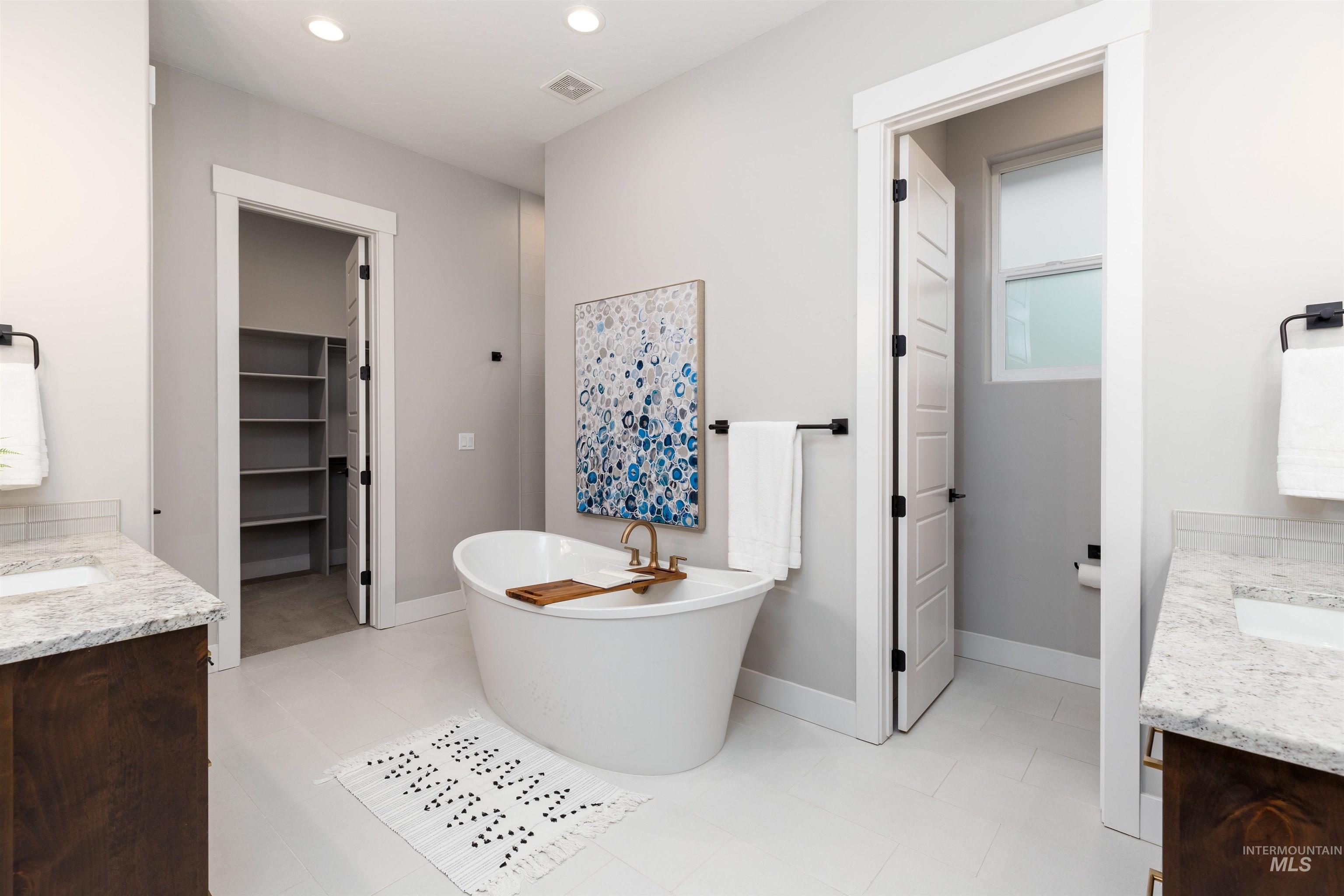 6121 S Cubola Way, Meridian, Idaho 83642, 4 Bedrooms, 2.5 Bathrooms, Residential For Sale, Price $879,000,MLS 98975338