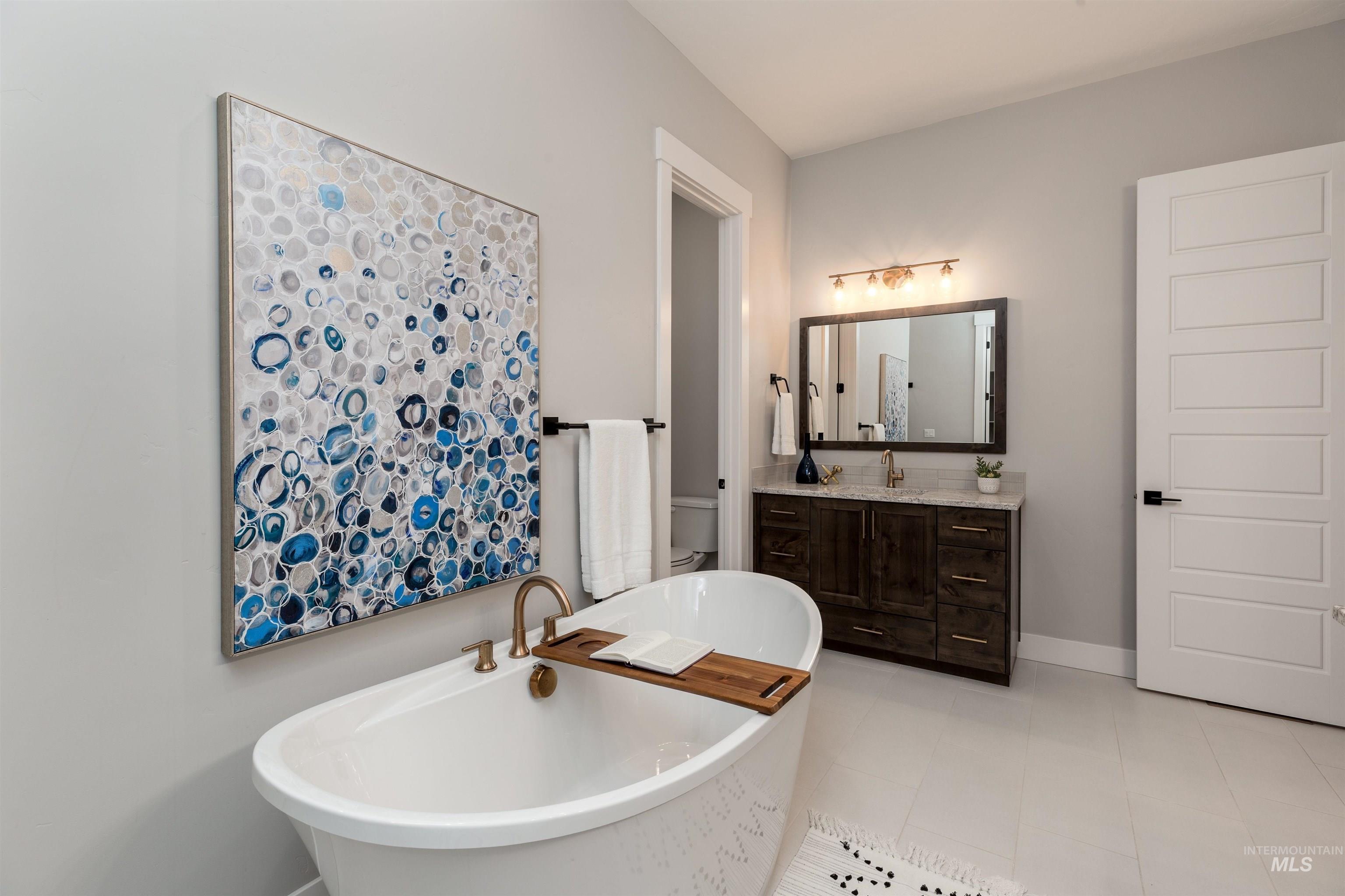 6121 S Cubola Way, Meridian, Idaho 83642, 4 Bedrooms, 2.5 Bathrooms, Residential For Sale, Price $879,000,MLS 98975338