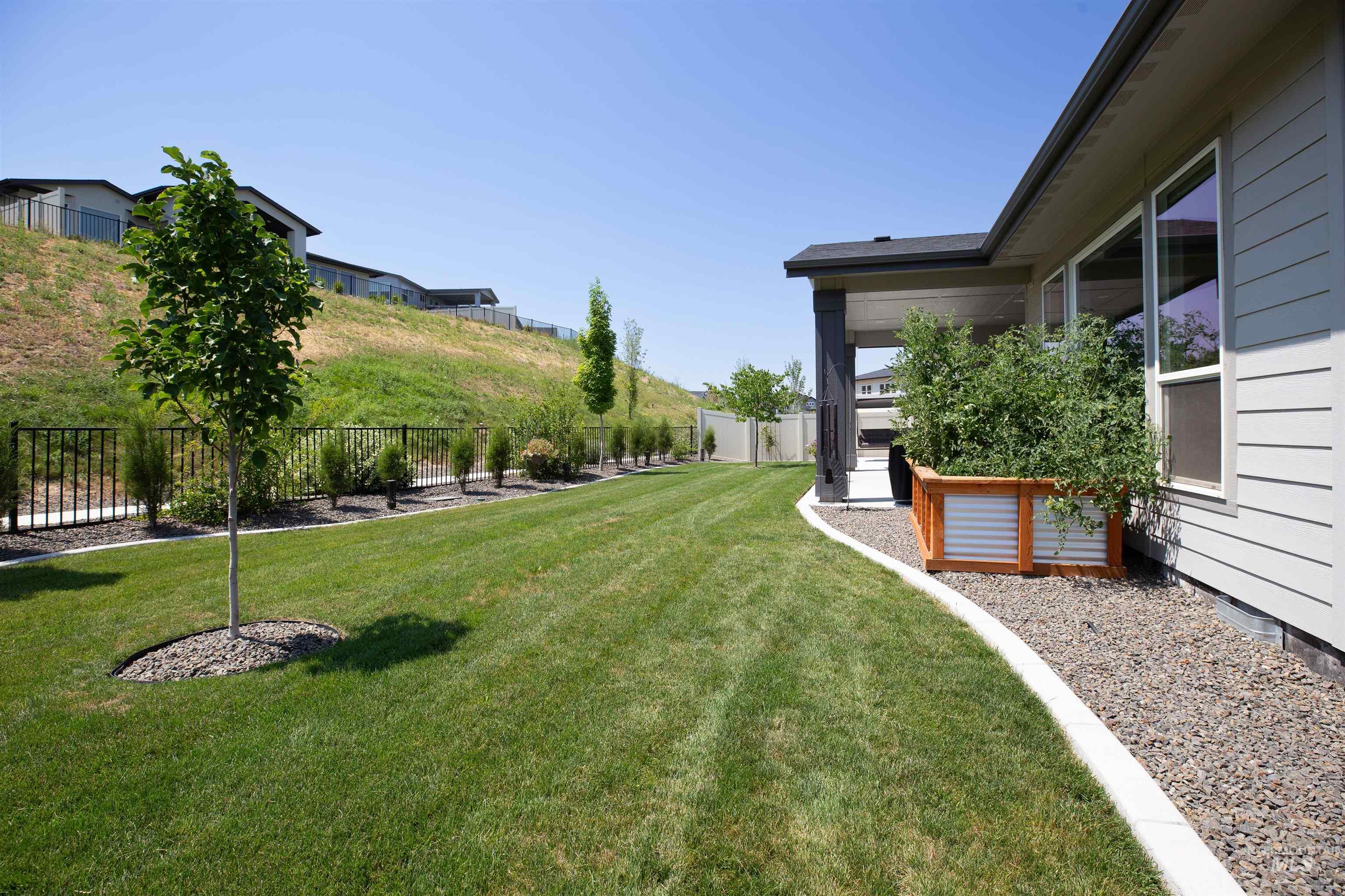 6121 S Cubola Way, Meridian, Idaho 83642, 4 Bedrooms, 2.5 Bathrooms, Residential For Sale, Price $879,000,MLS 98975338