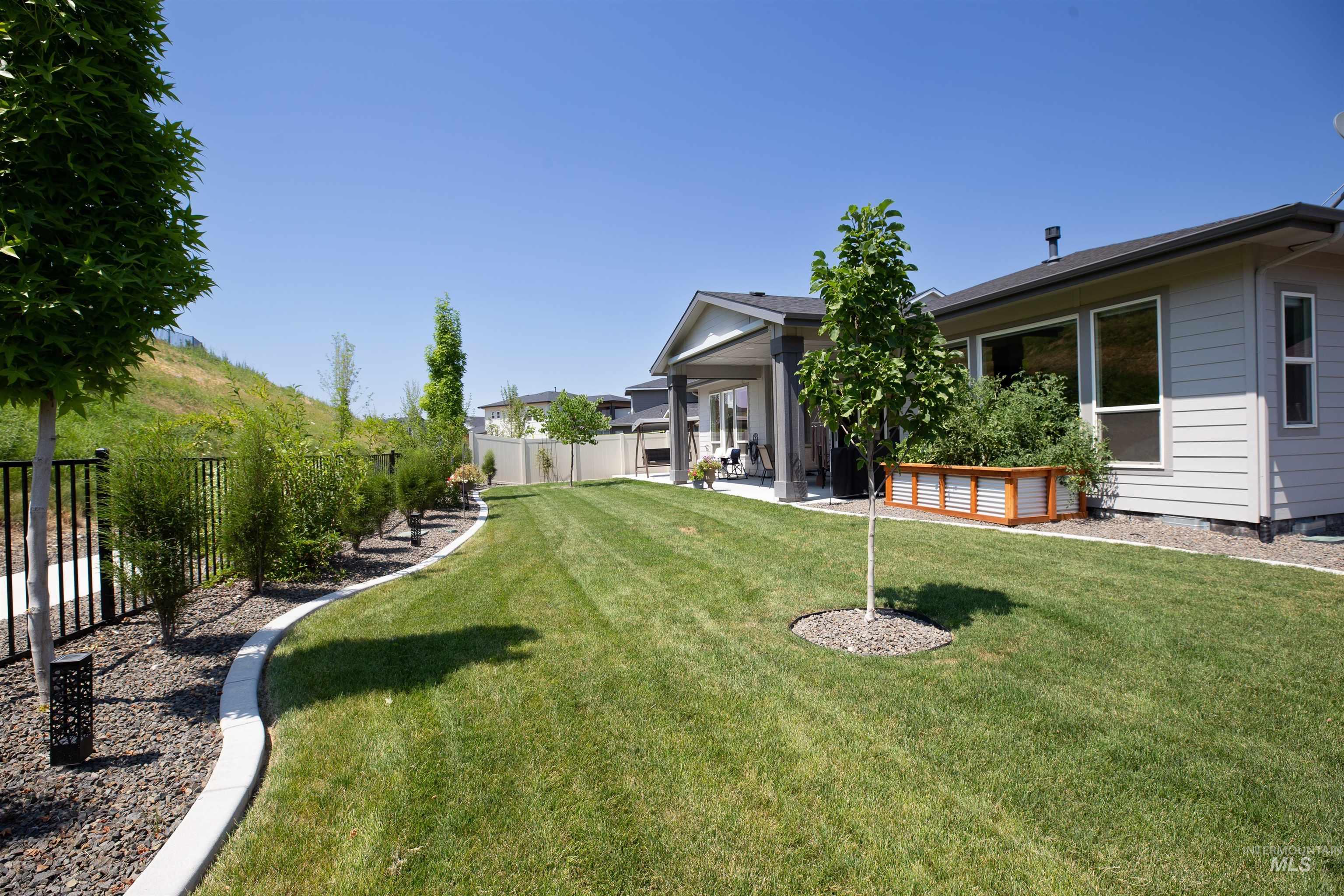 6121 S Cubola Way, Meridian, Idaho 83642, 4 Bedrooms, 2.5 Bathrooms, Residential For Sale, Price $879,000,MLS 98975338