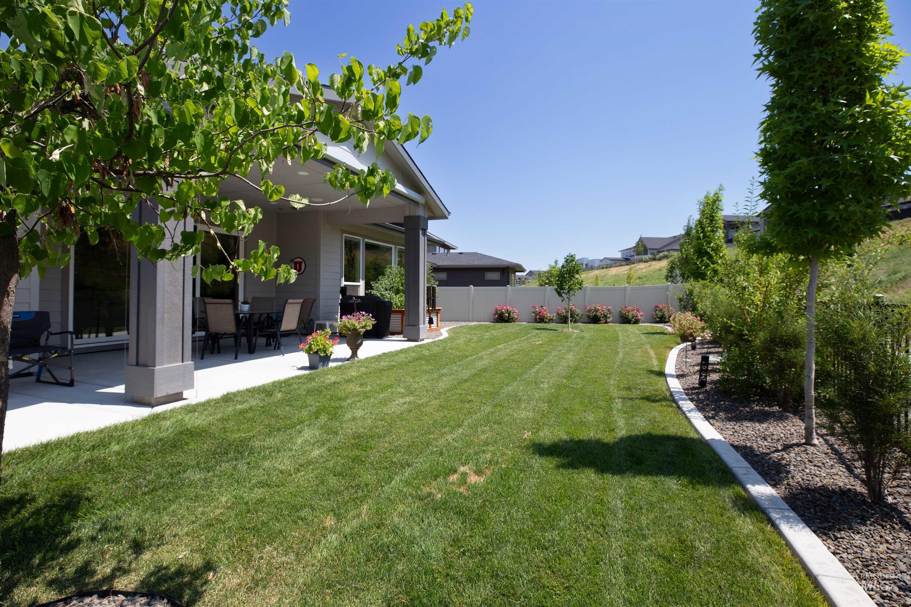 6121 S Cubola Way, Meridian, Idaho 83642, 4 Bedrooms, 2.5 Bathrooms, Residential For Sale, Price $879,000,MLS 98975338