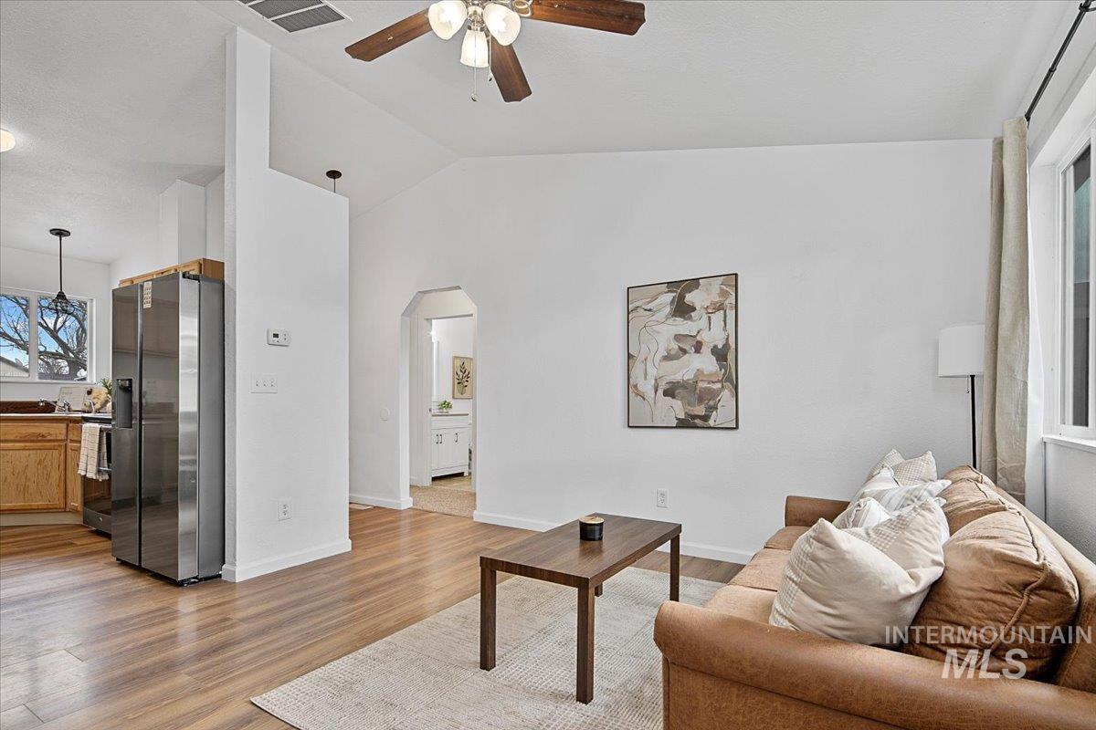 2610 Grouse, Caldwell, Idaho 83605, 3 Bedrooms, 2 Bathrooms, Residential For Sale, Price $320,000,MLS 98975339