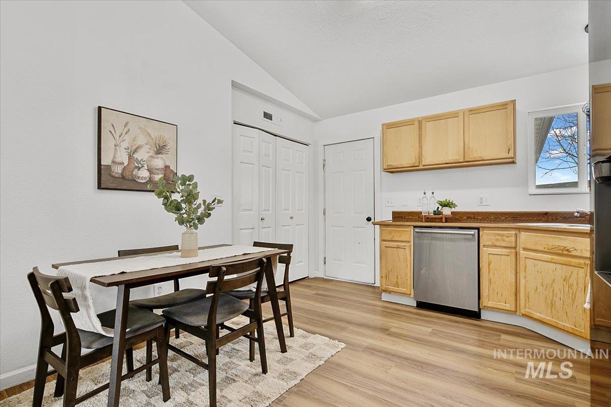 2610 Grouse, Caldwell, Idaho 83605, 3 Bedrooms, 2 Bathrooms, Residential For Sale, Price $320,000,MLS 98975339