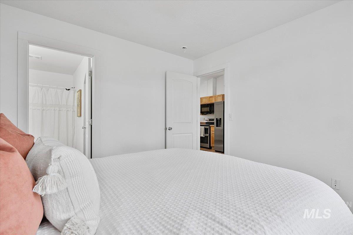 2610 Grouse, Caldwell, Idaho 83605, 3 Bedrooms, 2 Bathrooms, Residential For Sale, Price $320,000,MLS 98975339