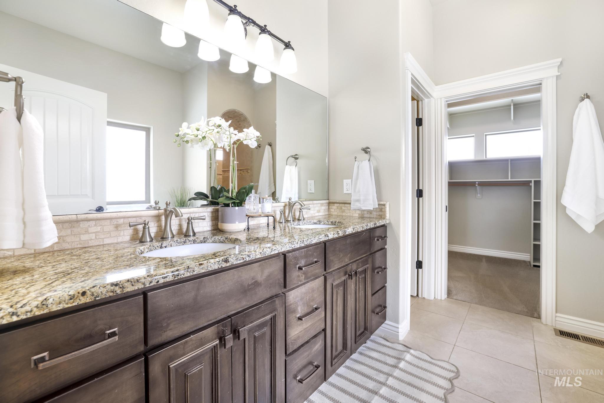 4049 Quail Ridge Drive, Kimberly, Idaho 83341, 4 Bedrooms, 3 Bathrooms, Residential For Sale, Price $825,000,MLS 98975343