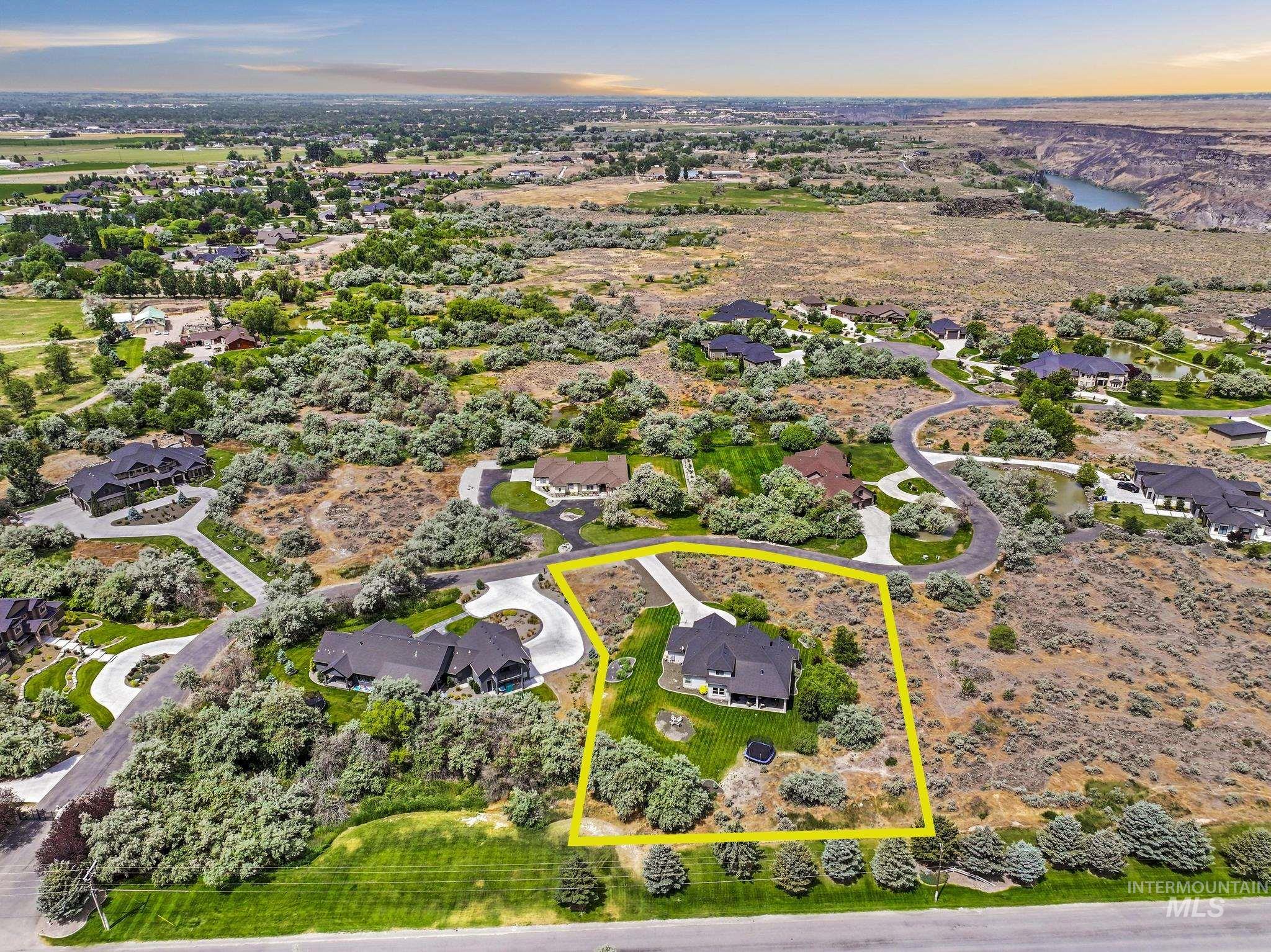 4049 Quail Ridge Drive, Kimberly, Idaho 83341, 4 Bedrooms, 3 Bathrooms, Residential For Sale, Price $825,000,MLS 98975343