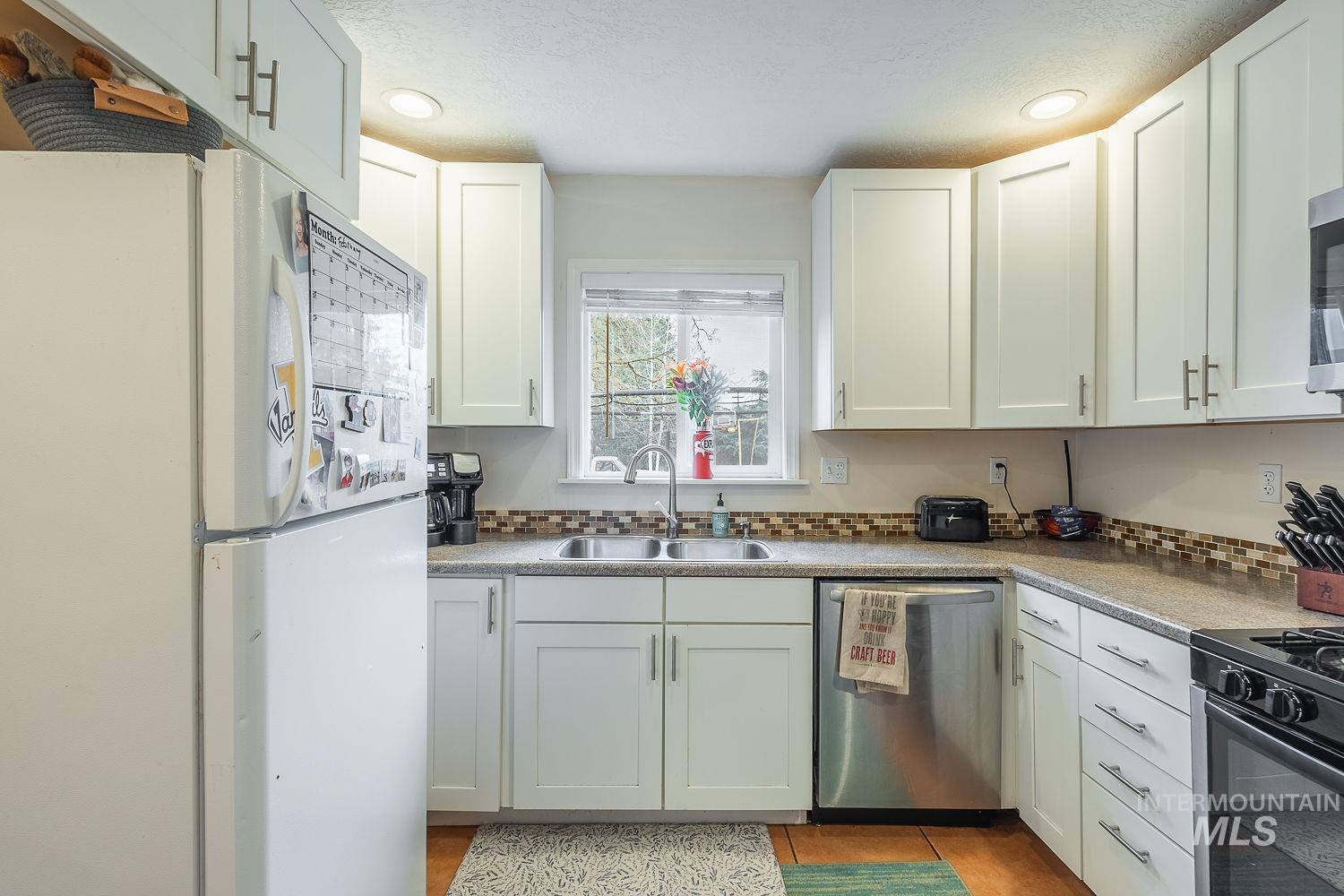 2919 W Good, Boise, Idaho 83703, 3 Bedrooms, 1.5 Bathrooms, Residential For Sale, Price $499,900,MLS 98975344