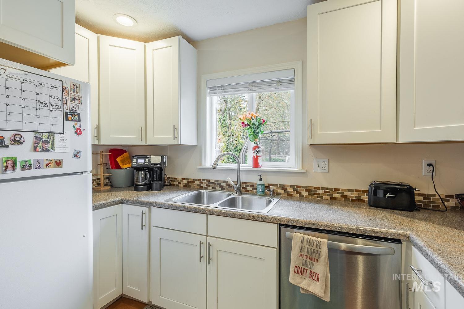 2919 W Good, Boise, Idaho 83703, 3 Bedrooms, 1.5 Bathrooms, Residential For Sale, Price $499,900,MLS 98975344