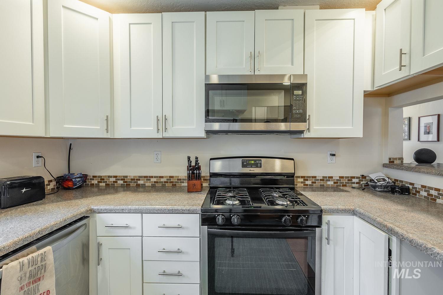 2919 W Good, Boise, Idaho 83703, 3 Bedrooms, 1.5 Bathrooms, Residential For Sale, Price $499,900,MLS 98975344