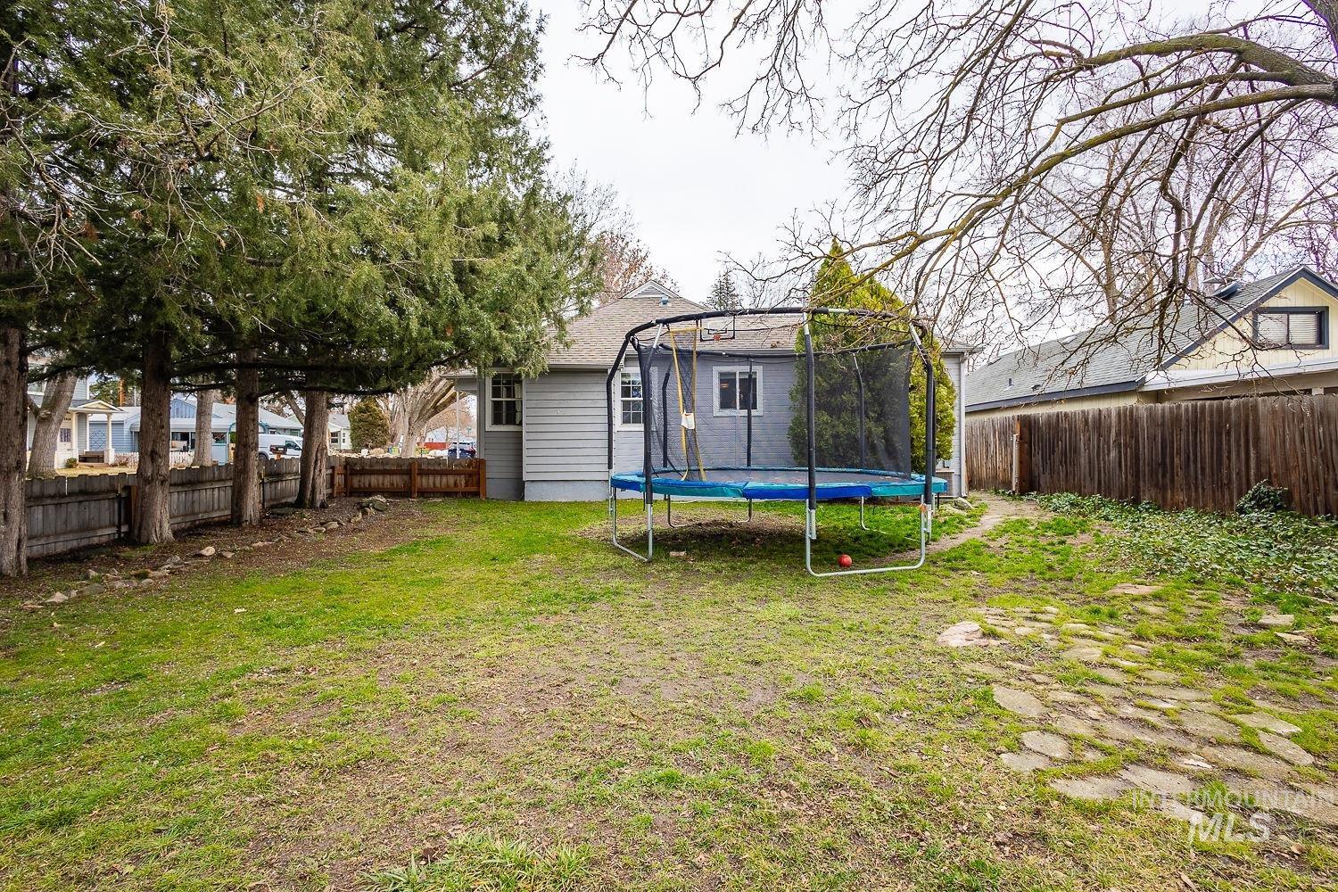 2919 W Good, Boise, Idaho 83703, 3 Bedrooms, 1.5 Bathrooms, Residential For Sale, Price $499,900,MLS 98975344