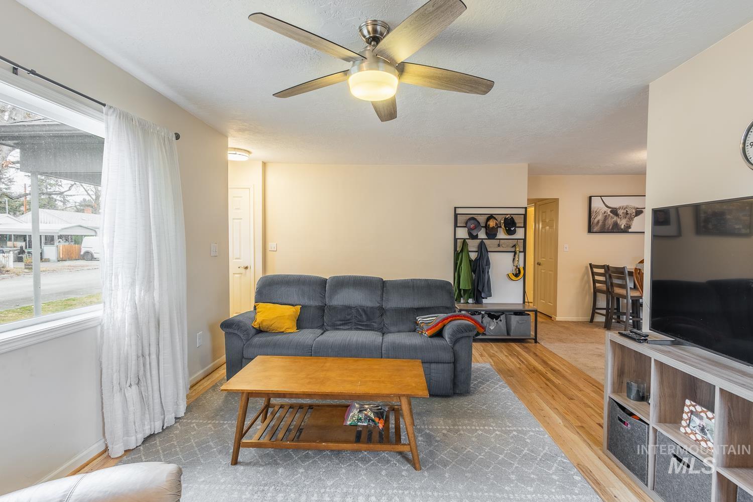 2919 W Good, Boise, Idaho 83703, 3 Bedrooms, 1.5 Bathrooms, Residential For Sale, Price $499,900,MLS 98975344