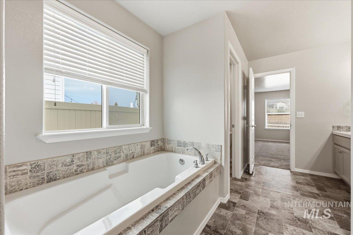 3360 S Fork, Nampa, Idaho 83686, 4 Bedrooms, 2 Bathrooms, Residential For Sale, Price $515,000, 98975345