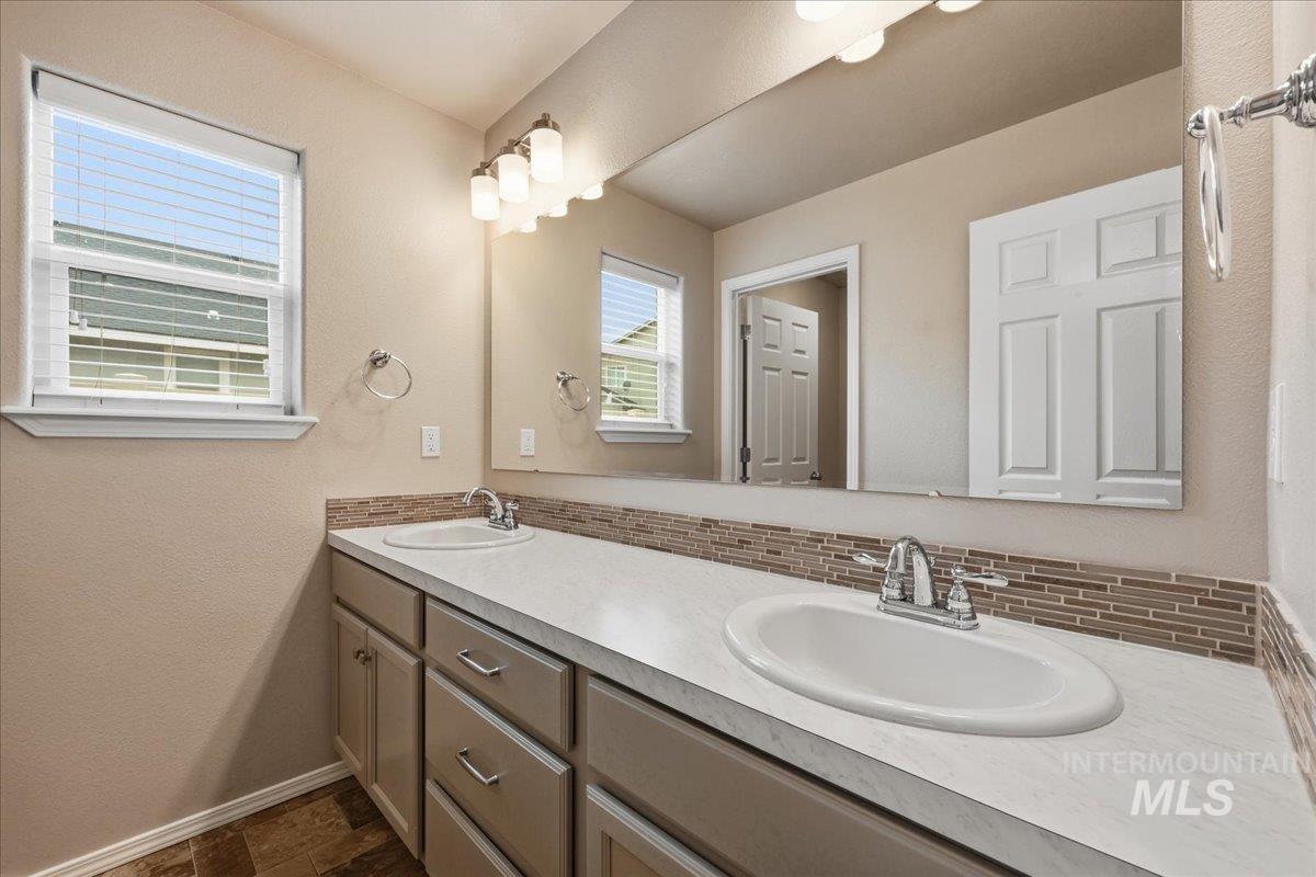 3360 S Fork, Nampa, Idaho 83686, 4 Bedrooms, 2 Bathrooms, Residential For Sale, Price $515,000, 98975345