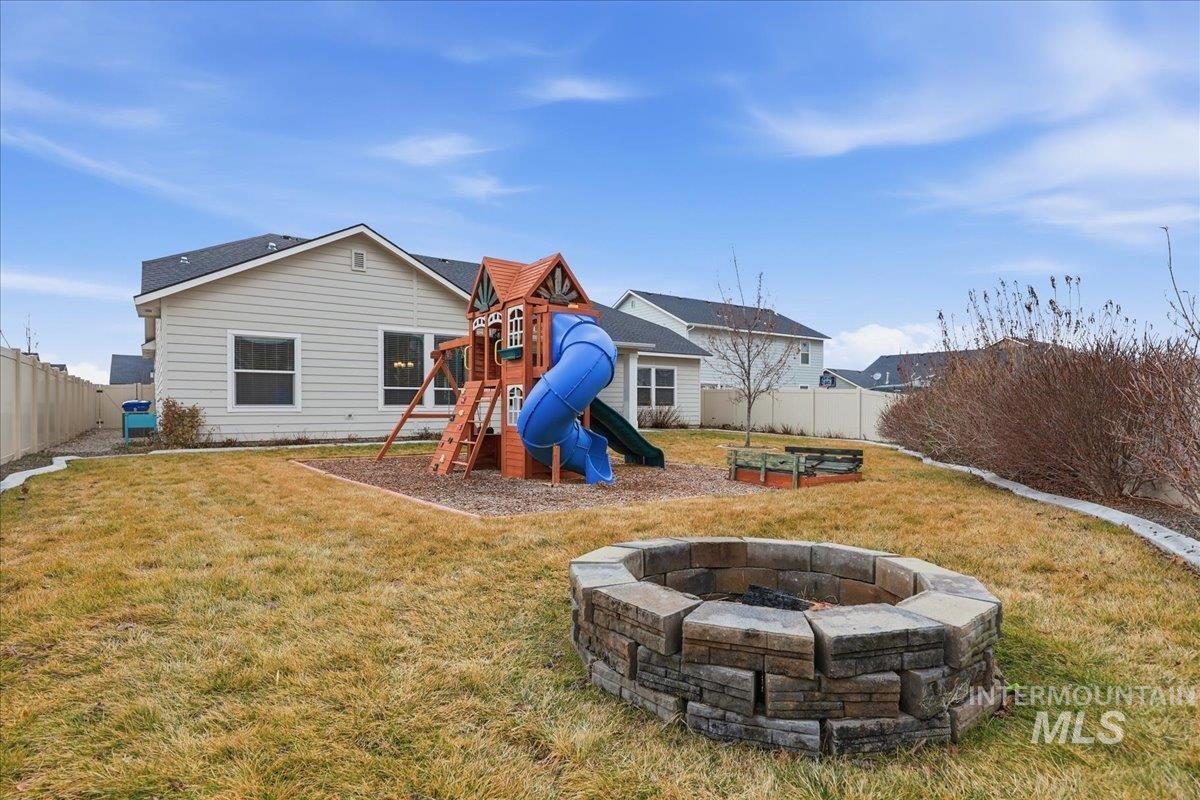 3360 S Fork, Nampa, Idaho 83686, 4 Bedrooms, 2 Bathrooms, Residential For Sale, Price $515,000, 98975345