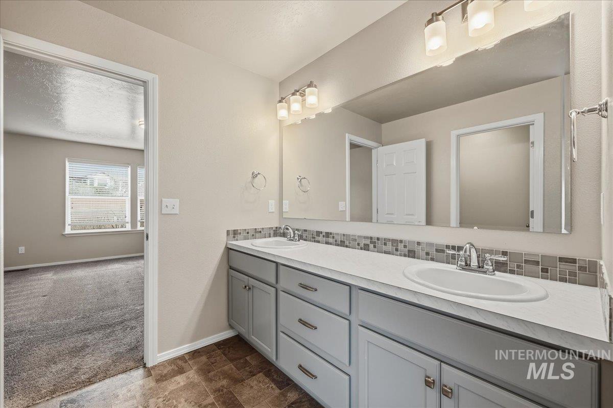 3360 S Fork, Nampa, Idaho 83686, 4 Bedrooms, 2 Bathrooms, Residential For Sale, Price $515,000, 98975345