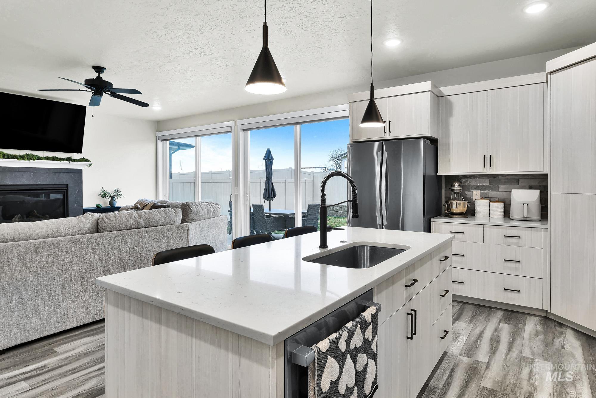 6104 S Corsican Ave, Meridian, Idaho 83642, 5 Bedrooms, 3 Bathrooms, Residential For Sale, Price $665,000, 98975347