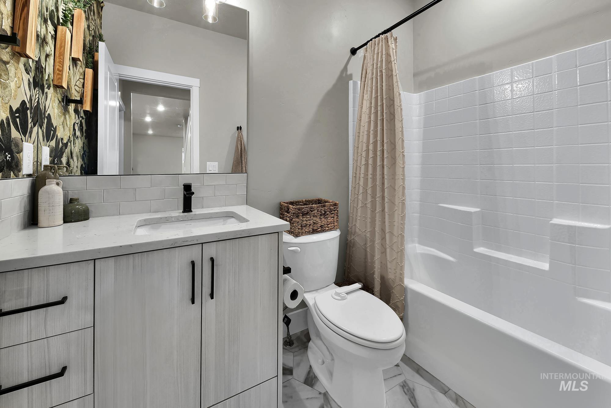 6104 S Corsican Ave, Meridian, Idaho 83642, 5 Bedrooms, 3 Bathrooms, Residential For Sale, Price $643,000,MLS 98975347