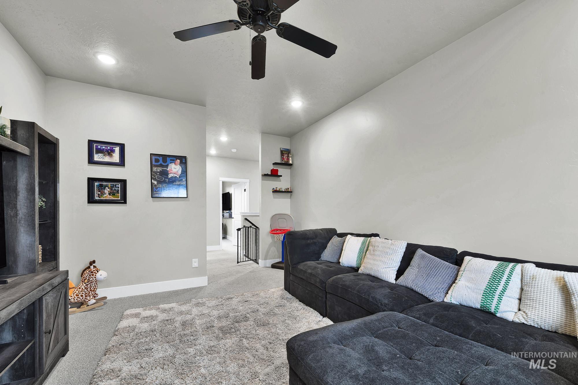 6104 S Corsican Ave, Meridian, Idaho 83642, 5 Bedrooms, 3 Bathrooms, Residential For Sale, Price $665,000, 98975347