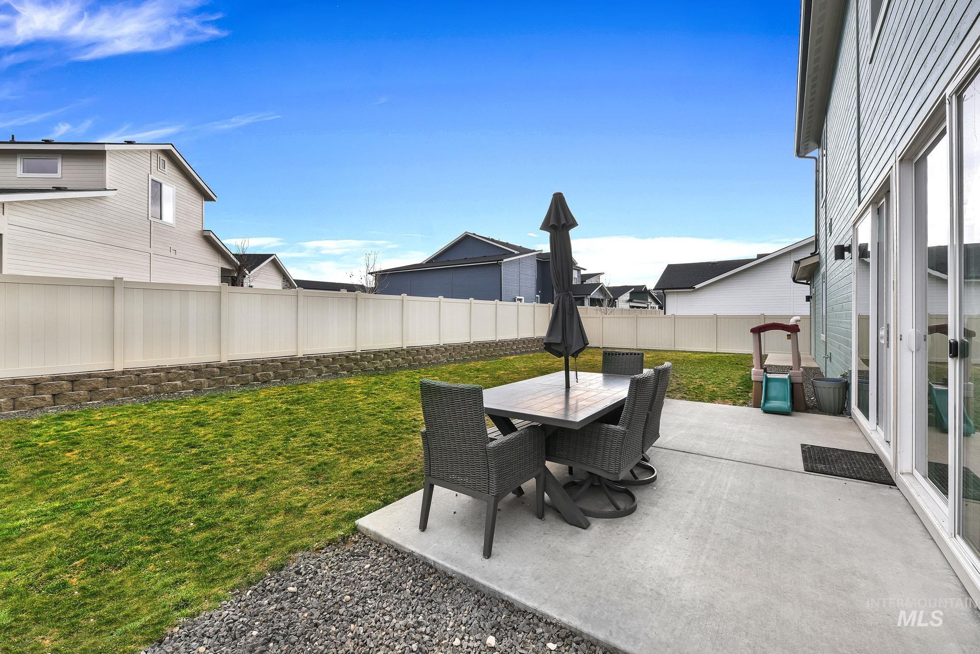 6104 S Corsican, Meridian, Idaho 83642, 5 Bedrooms, 3 Bathrooms, Residential For Sale, Price $665,000,MLS 98975347