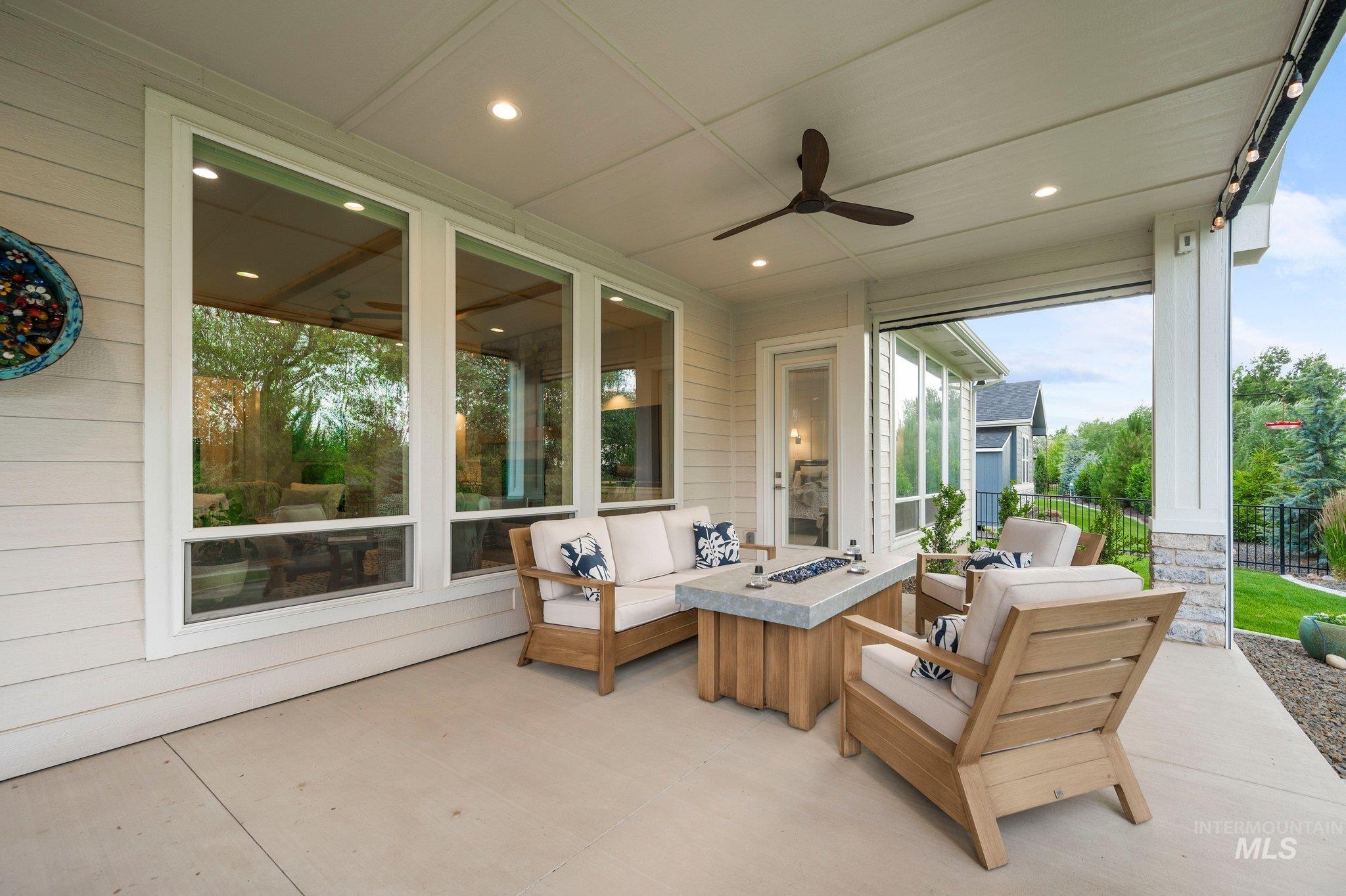 6334 Chateau Ct, Star, Idaho 83669, 3 Bedrooms, 2.5 Bathrooms, Residential For Sale, Price $890,000,MLS 98975348