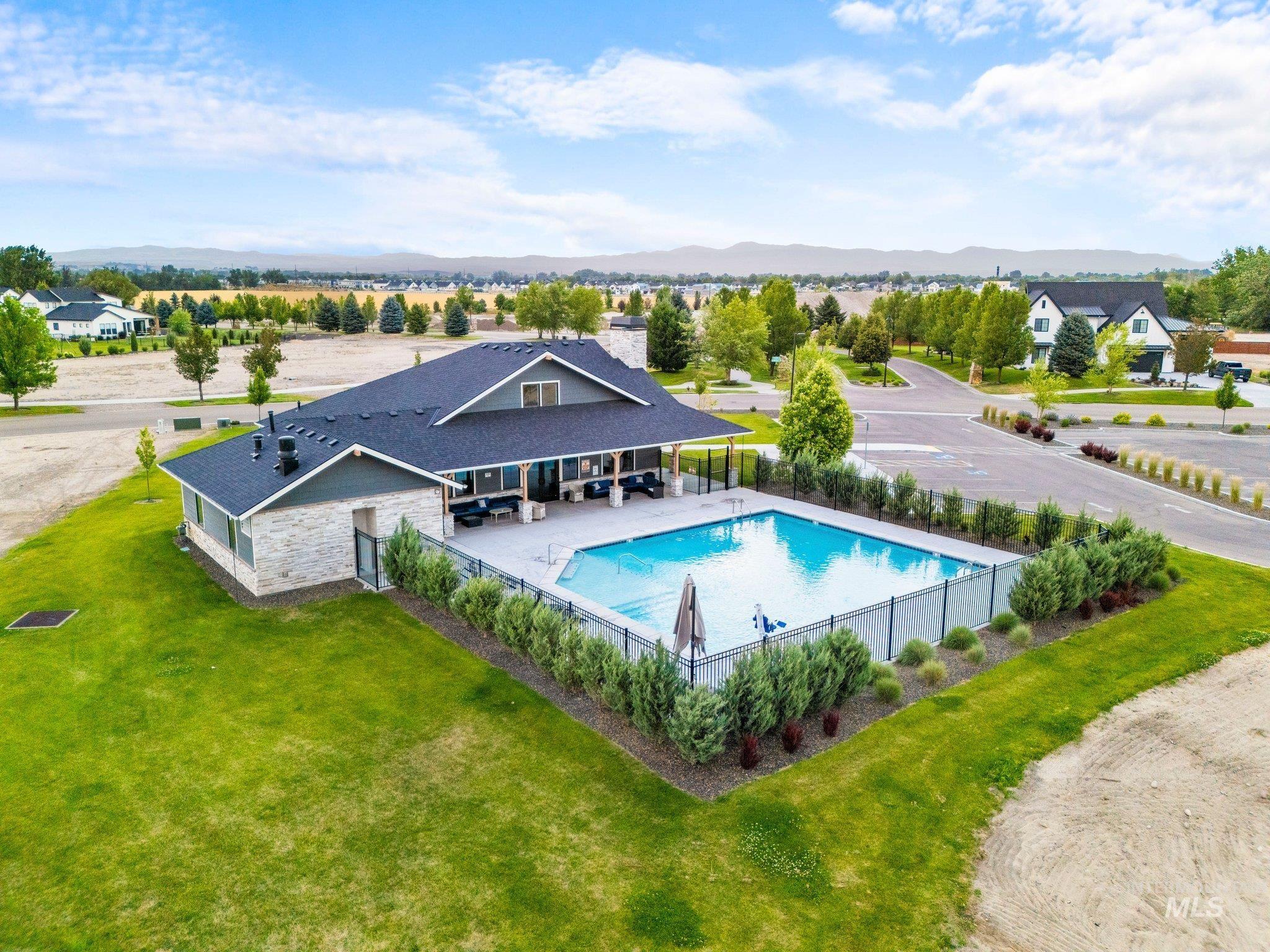 6334 Chateau Ct, Star, Idaho 83669, 3 Bedrooms, 2.5 Bathrooms, Residential For Sale, Price $890,000,MLS 98975348
