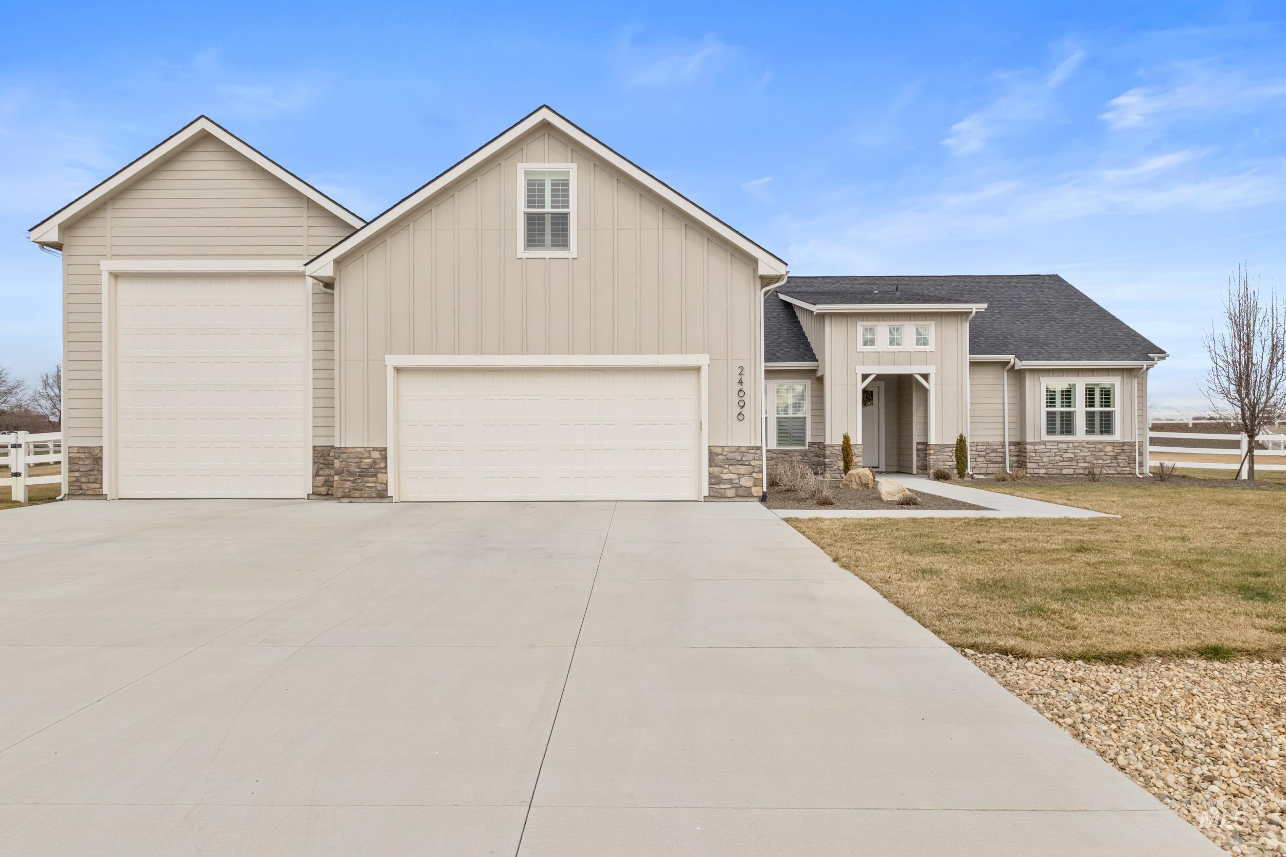 24696 Regal Road, Middleton, Idaho 83644, 4 Bedrooms, 3 Bathrooms, Residential For Sale, Price $1,190,000,MLS 98975351