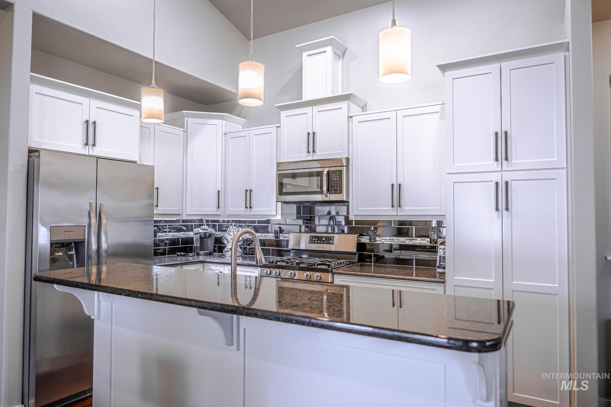 725 Lilac St., Fruitland, Idaho 83619-0000, 3 Bedrooms, 2.5 Bathrooms, Residential For Sale, Price $469,000, 98975352