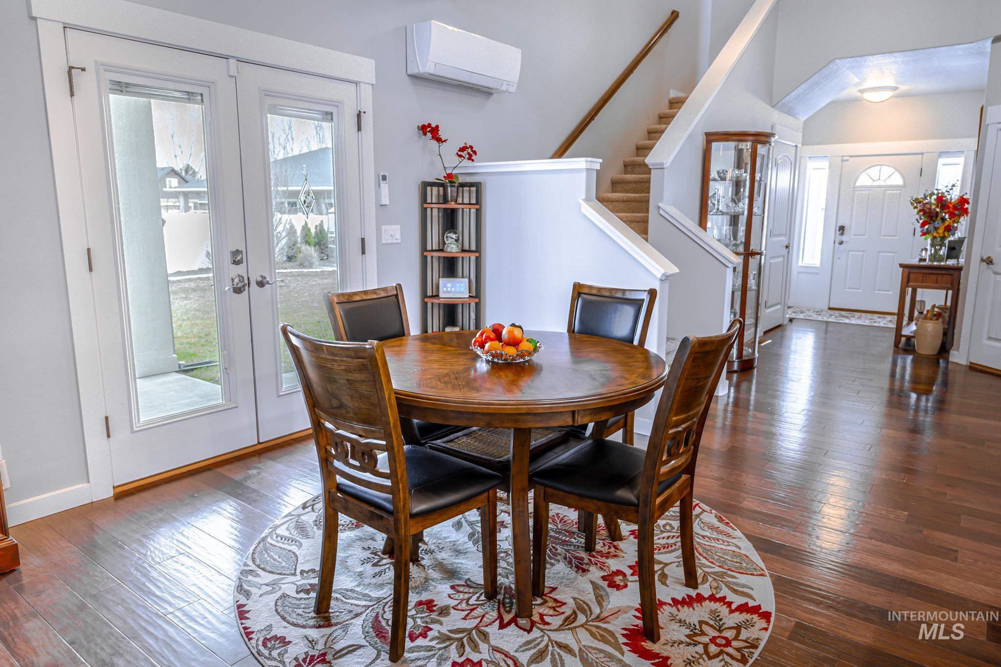 725 Lilac St., Fruitland, Idaho 83619-0000, 3 Bedrooms, 2.5 Bathrooms, Residential For Sale, Price $469,000, 98975352