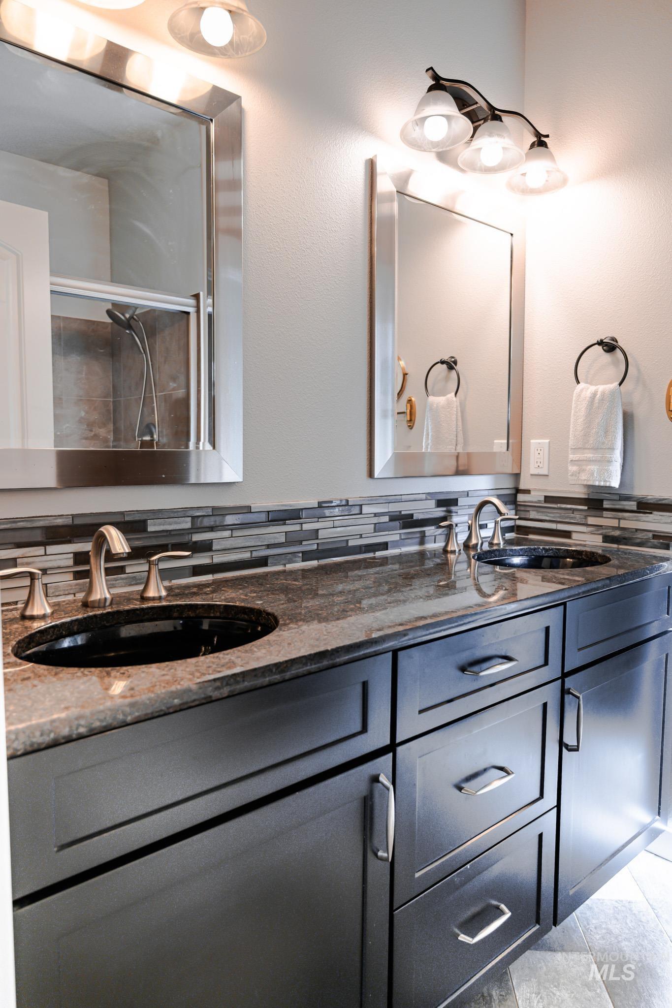 725 Lilac St., Fruitland, Idaho 83619-0000, 3 Bedrooms, 2.5 Bathrooms, Residential For Sale, Price $469,000, 98975352