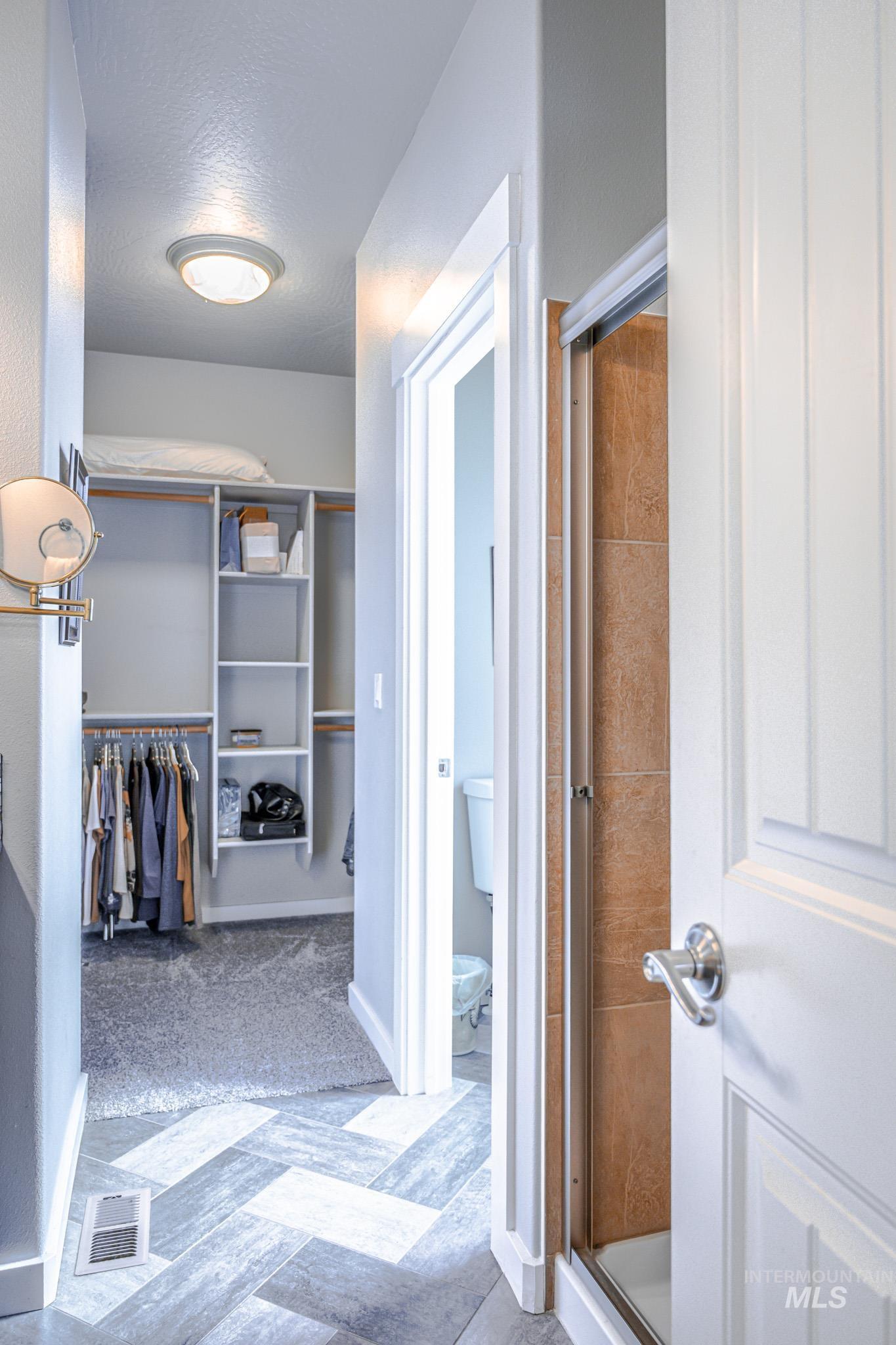 725 Lilac St., Fruitland, Idaho 83619-0000, 3 Bedrooms, 2.5 Bathrooms, Residential For Sale, Price $469,000, 98975352