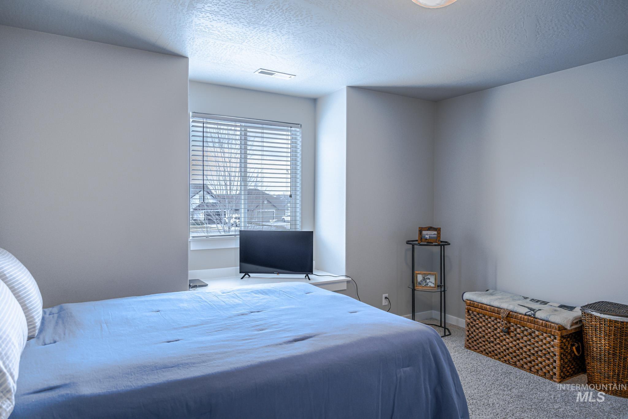 725 Lilac St., Fruitland, Idaho 83619-0000, 3 Bedrooms, 2.5 Bathrooms, Residential For Sale, Price $469,000, 98975352