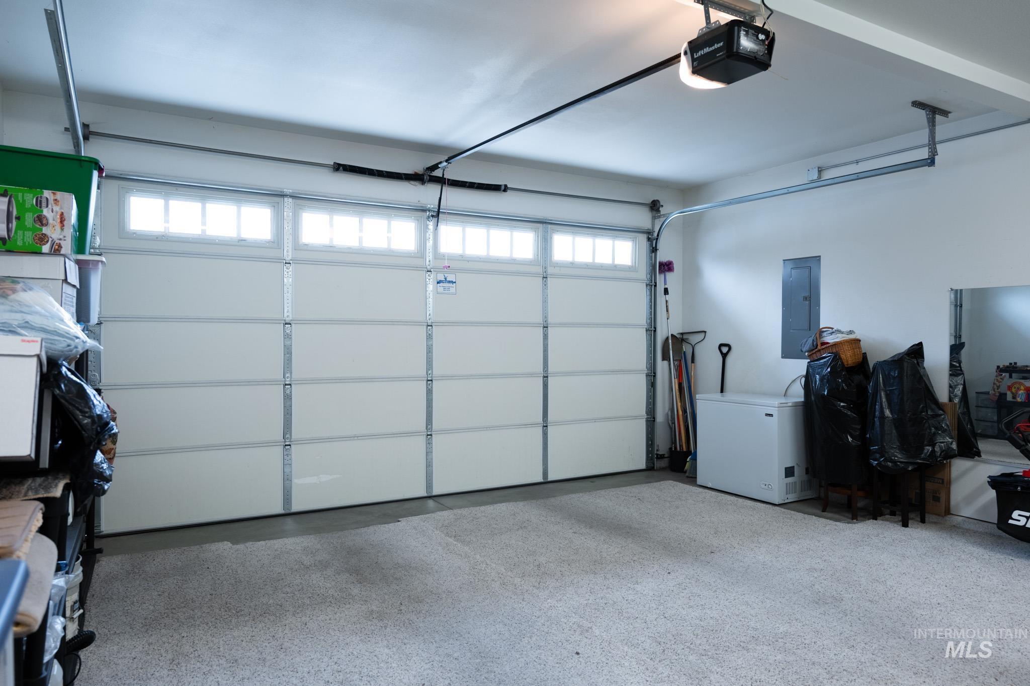 725 Lilac St., Fruitland, Idaho 83619-0000, 3 Bedrooms, 2.5 Bathrooms, Residential For Sale, Price $469,000, 98975352