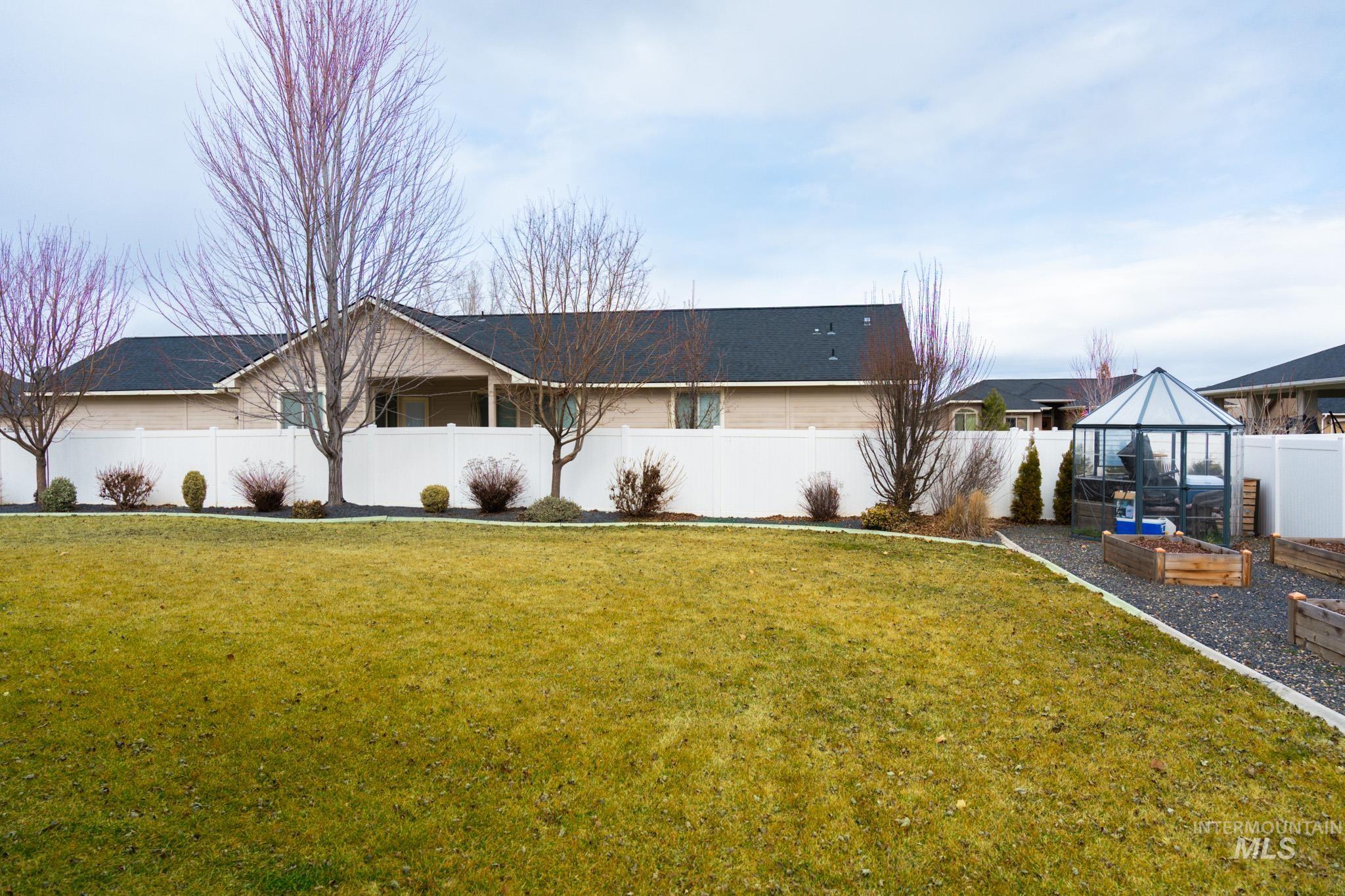 725 Lilac St., Fruitland, Idaho 83619-0000, 3 Bedrooms, 2.5 Bathrooms, Residential For Sale, Price $469,000, 98975352