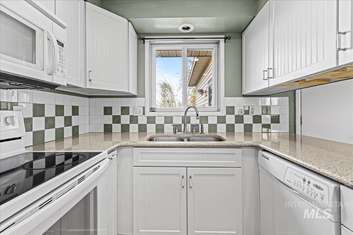 1267 NW Beaman St., Mountain Home, Idaho 83647, 2 Bedrooms, 1 Bathroom, Residential For Sale, Price $315,000,MLS 98975353