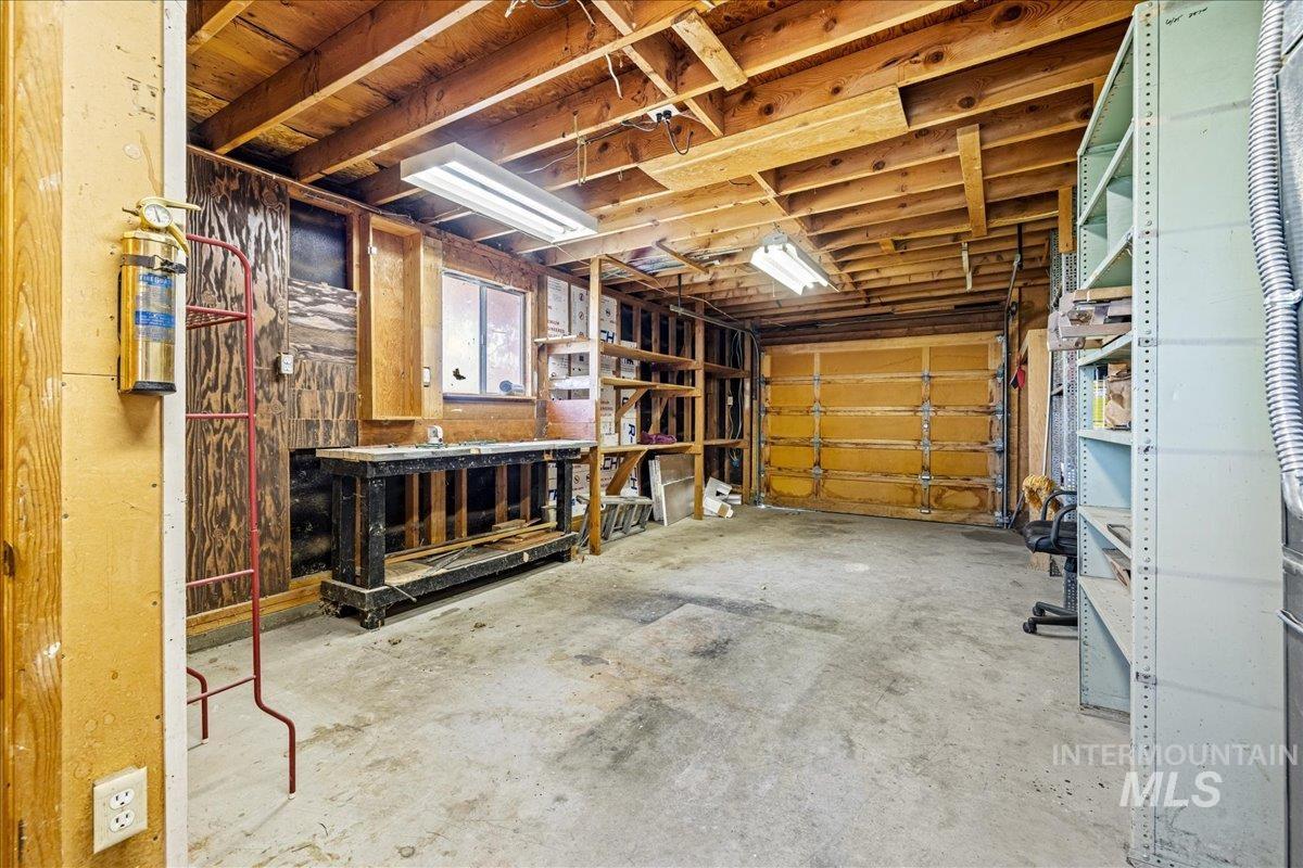 1267 NW Beaman St., Mountain Home, Idaho 83647, 2 Bedrooms, 1 Bathroom, Residential For Sale, Price $315,000,MLS 98975353