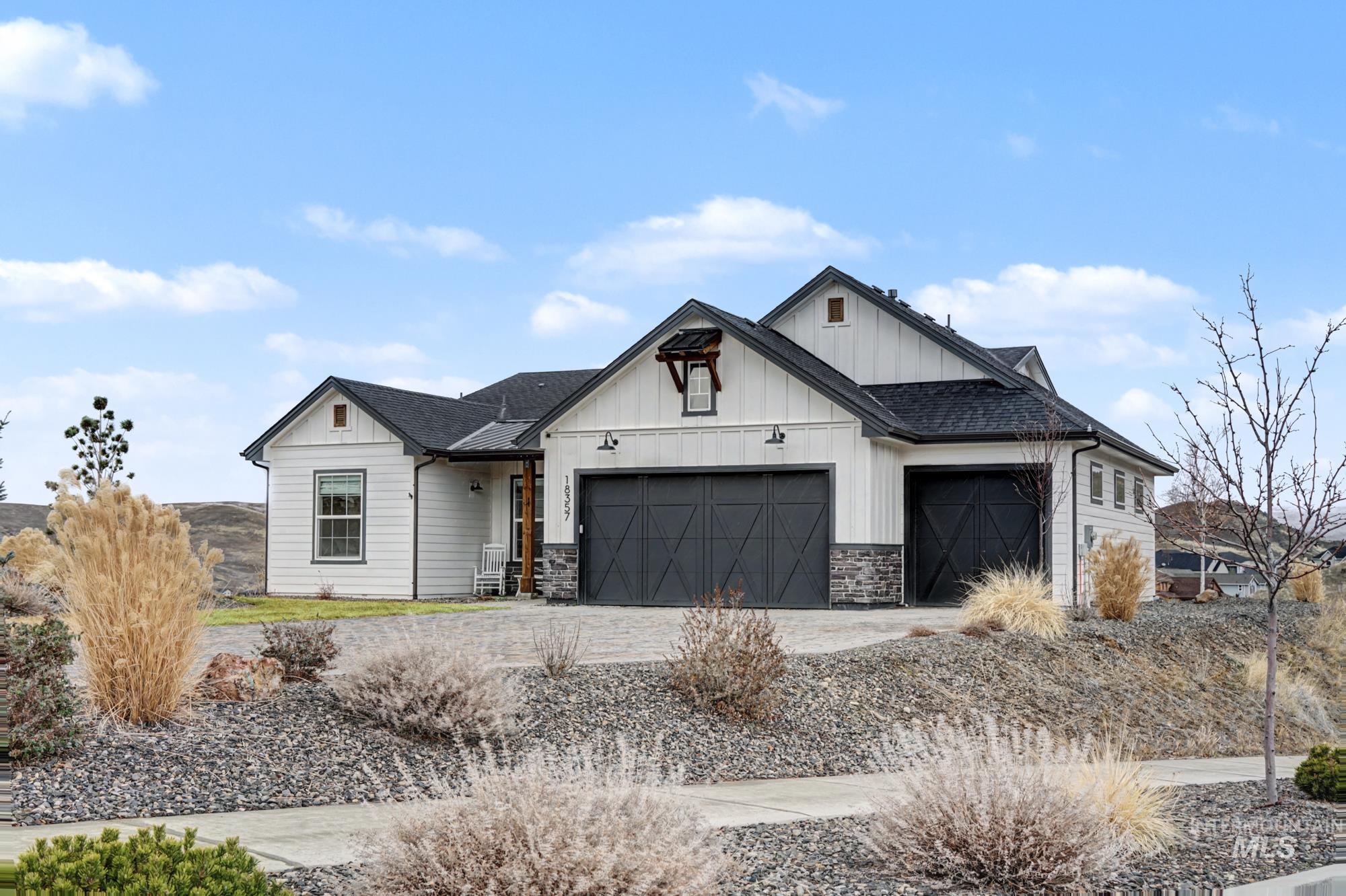 18357 N Burnt Car Way, Boise, Idaho 83714, 3 Bedrooms, 2.5 Bathrooms, Residential For Sale, Price $949,000,MLS 98975355