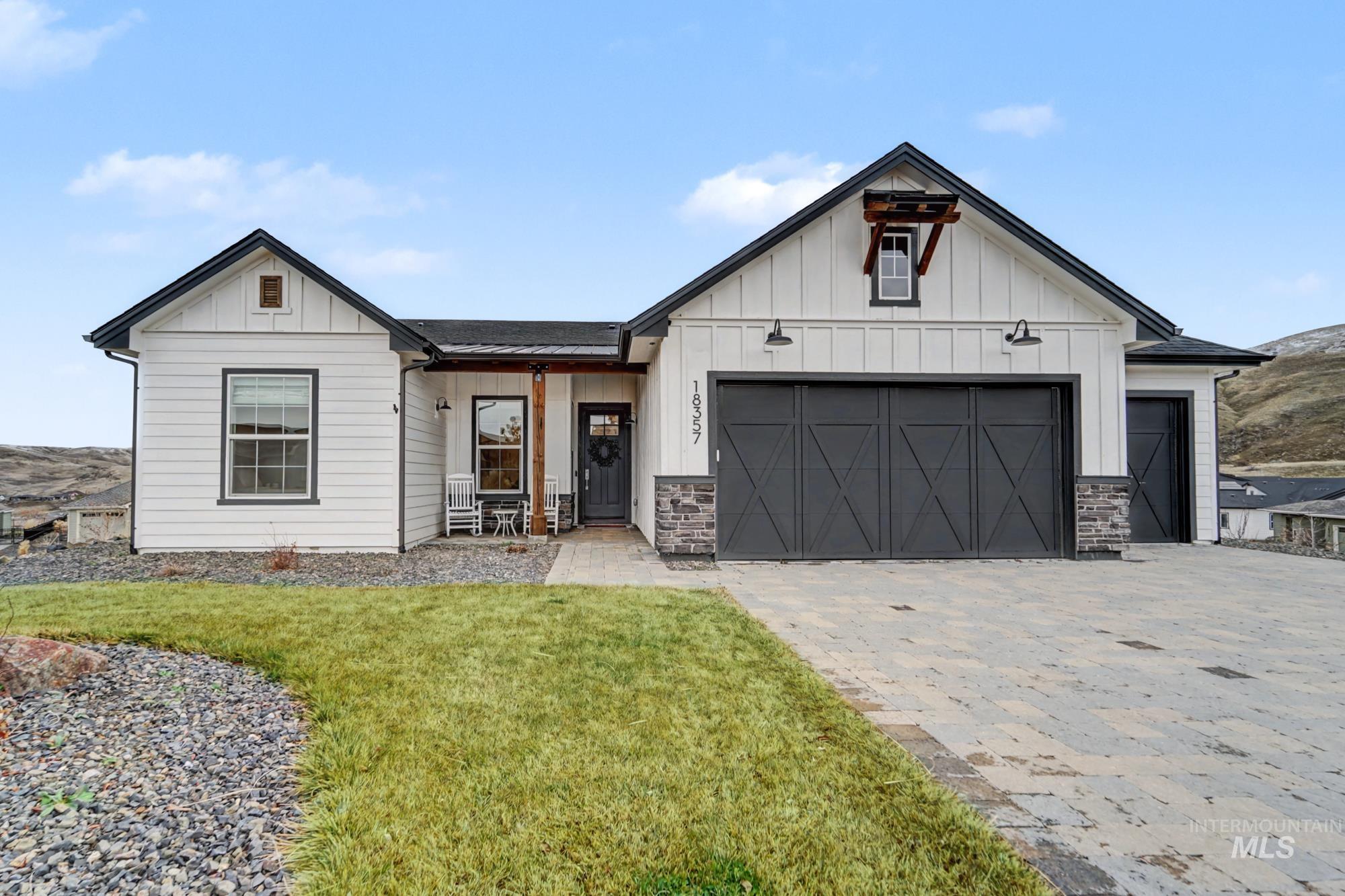 18357 N Burnt Car Way, Boise, Idaho 83714, 3 Bedrooms, 2.5 Bathrooms, Residential For Sale, Price $949,000,MLS 98975355