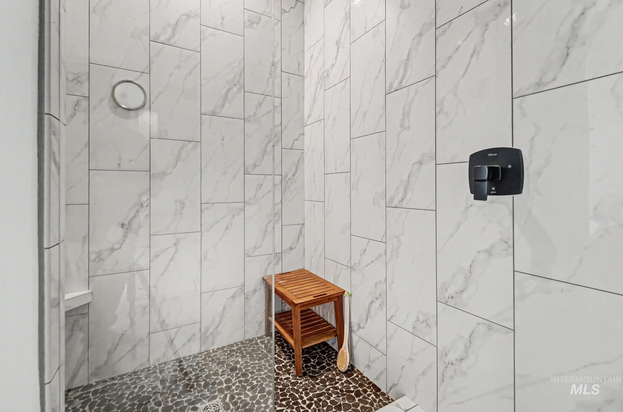 18357 N Burnt Car Way, Boise, Idaho 83714, 3 Bedrooms, 2.5 Bathrooms, Residential For Sale, Price $949,000,MLS 98975355