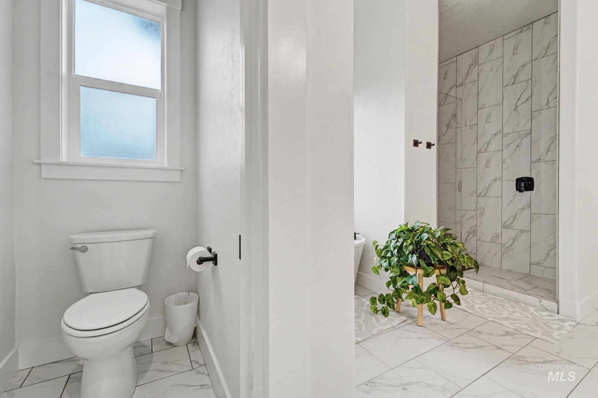 18357 N Burnt Car Way, Boise, Idaho 83714, 3 Bedrooms, 2.5 Bathrooms, Residential For Sale, Price $924,000,MLS 98975355