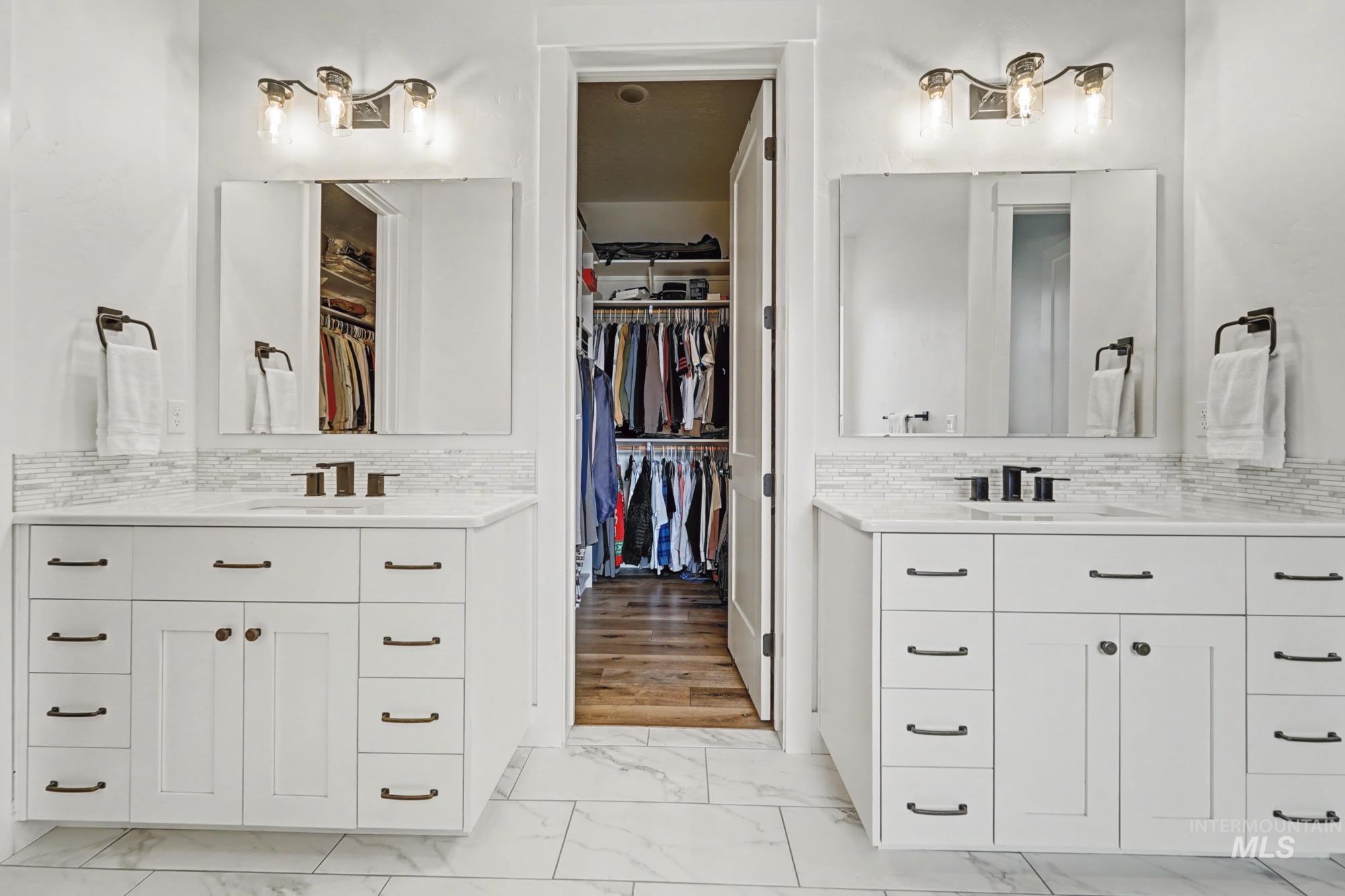 18357 N Burnt Car Way, Boise, Idaho 83714, 3 Bedrooms, 2.5 Bathrooms, Residential For Sale, Price $924,000,MLS 98975355