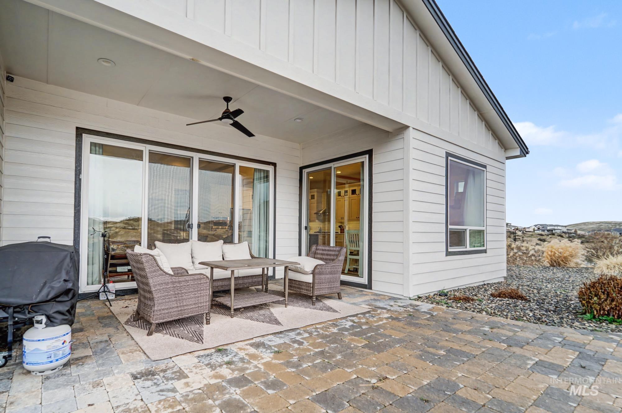 18357 N Burnt Car Way, Boise, Idaho 83714, 3 Bedrooms, 2.5 Bathrooms, Residential For Sale, Price $949,000,MLS 98975355