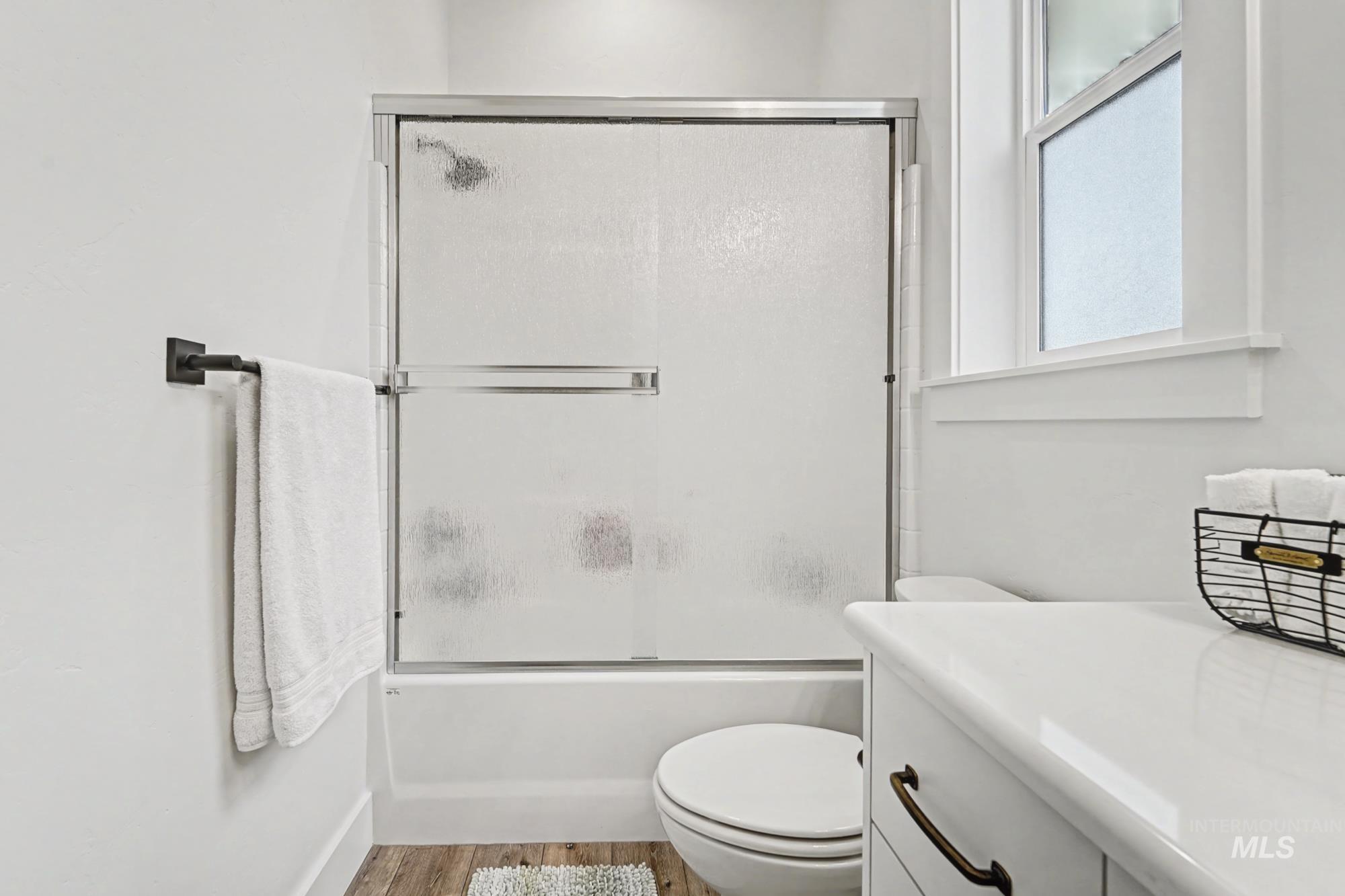 18357 N Burnt Car Way, Boise, Idaho 83714, 3 Bedrooms, 2.5 Bathrooms, Residential For Sale, Price $949,000,MLS 98975355