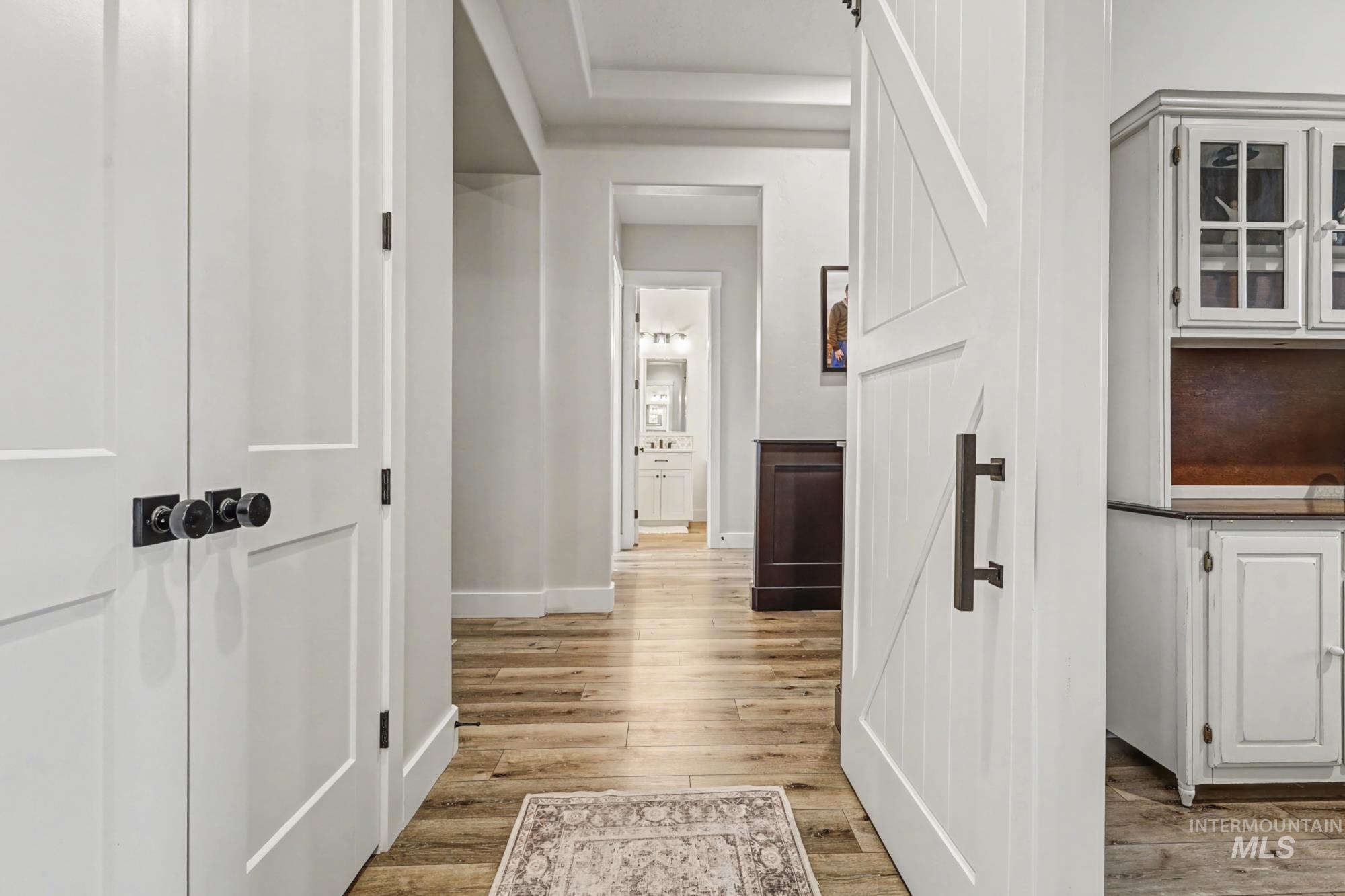 18357 N Burnt Car Way, Boise, Idaho 83714, 3 Bedrooms, 2.5 Bathrooms, Residential For Sale, Price $949,000,MLS 98975355