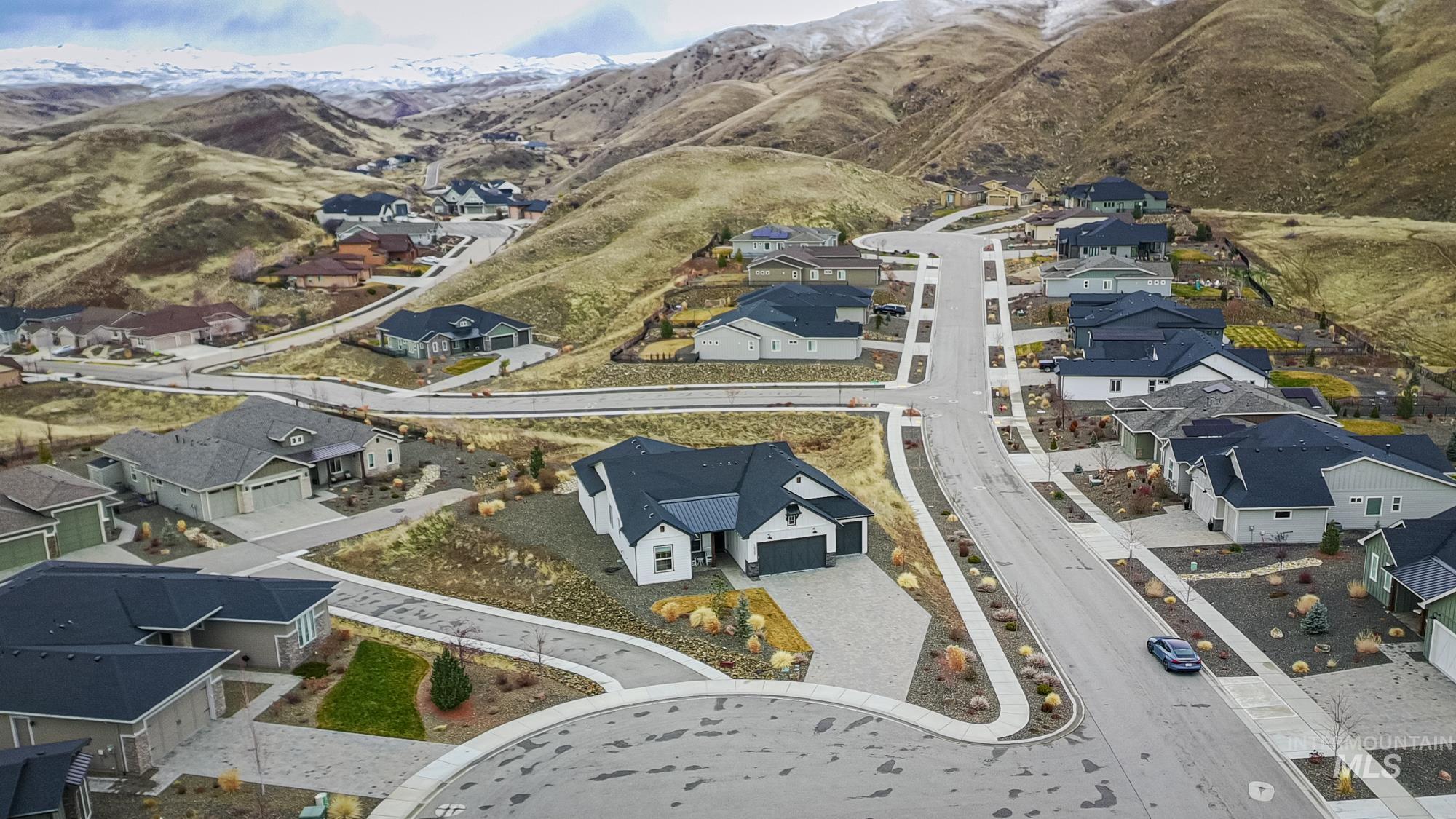 18357 N Burnt Car Way, Boise, Idaho 83714, 3 Bedrooms, 2.5 Bathrooms, Residential For Sale, Price $949,000,MLS 98975355