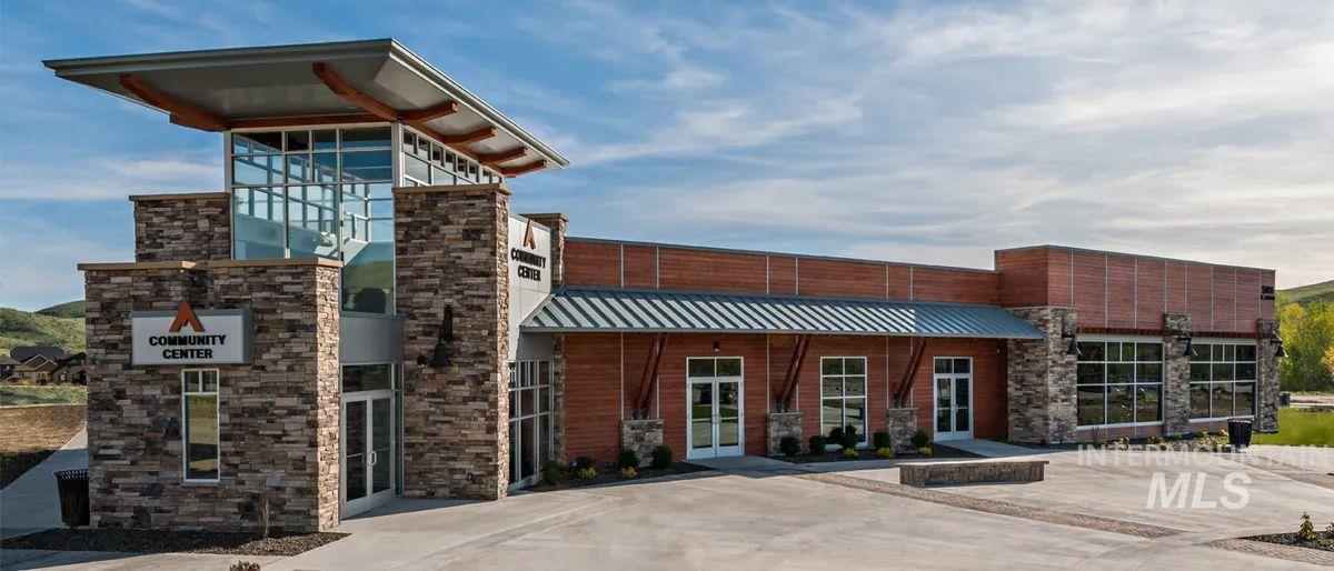 18357 N Burnt Car Way, Boise, Idaho 83714, 3 Bedrooms, 2.5 Bathrooms, Residential For Sale, Price $924,000,MLS 98975355