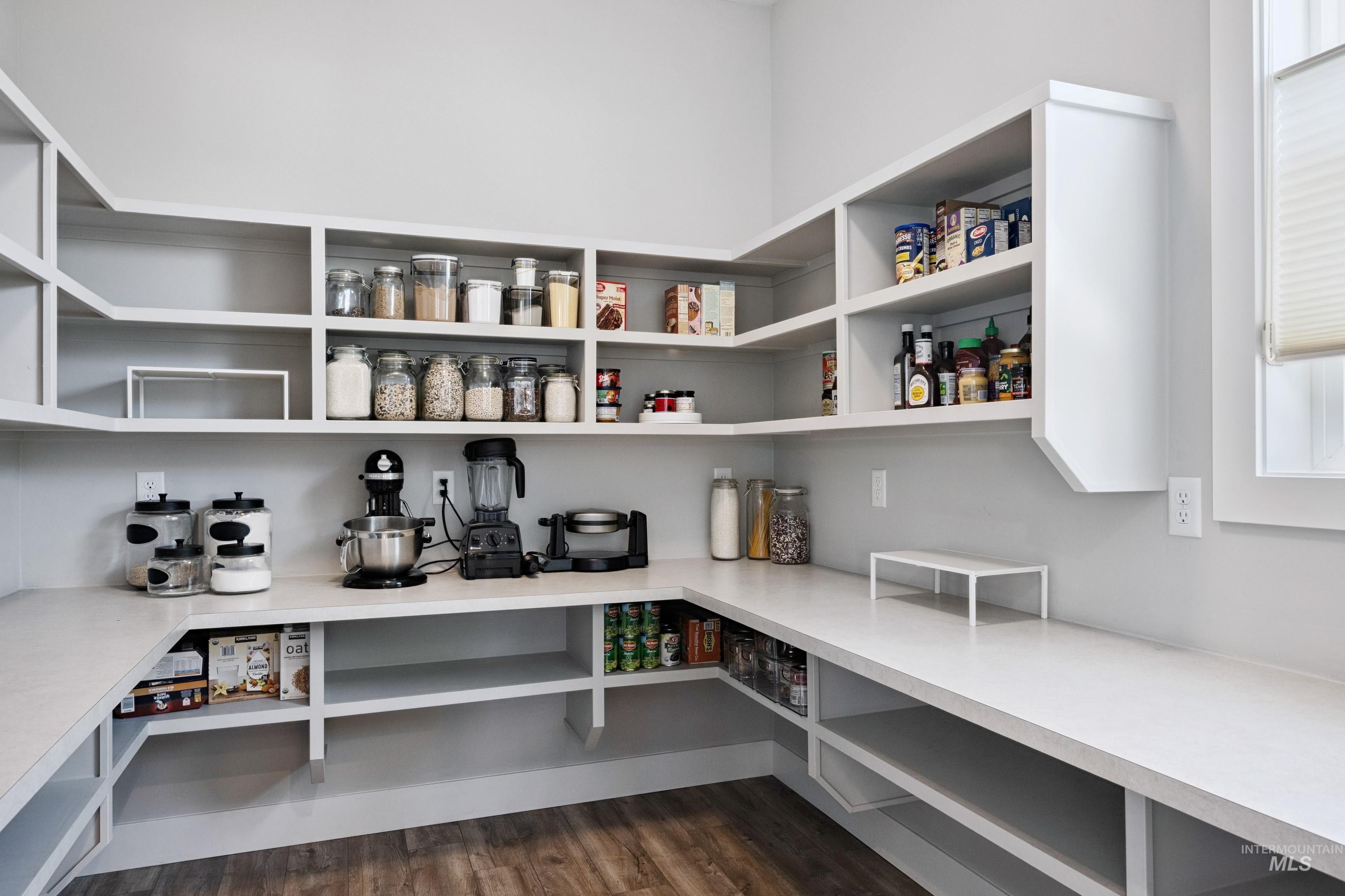 2635 N Yount Way, Eagle, Idaho 83616, 4 Bedrooms, 3.5 Bathrooms, Residential For Sale, Price $1,199,000,MLS 98975356