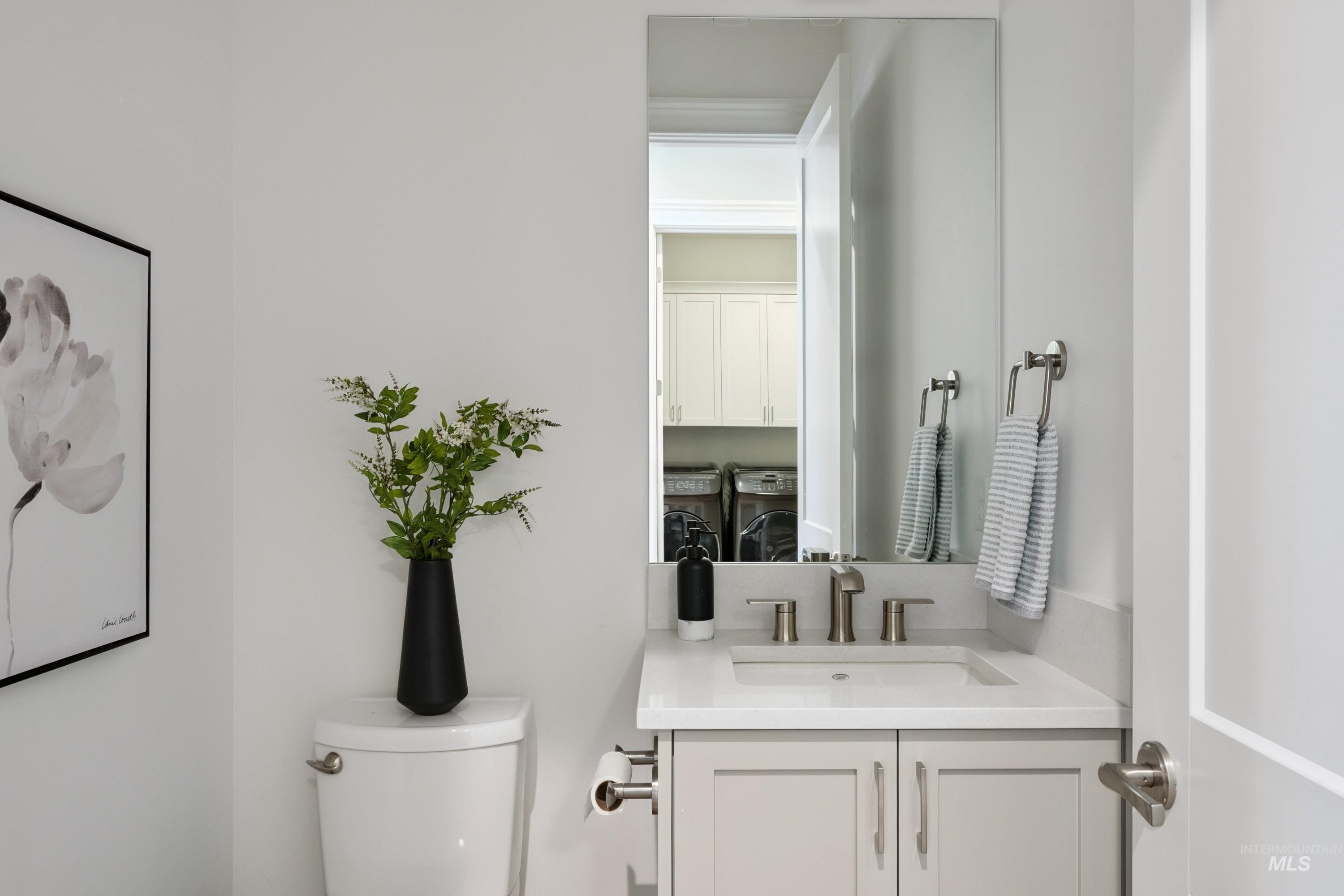 2635 N Yount Way, Eagle, Idaho 83616, 4 Bedrooms, 3.5 Bathrooms, Residential For Sale, Price $1,199,000,MLS 98975356