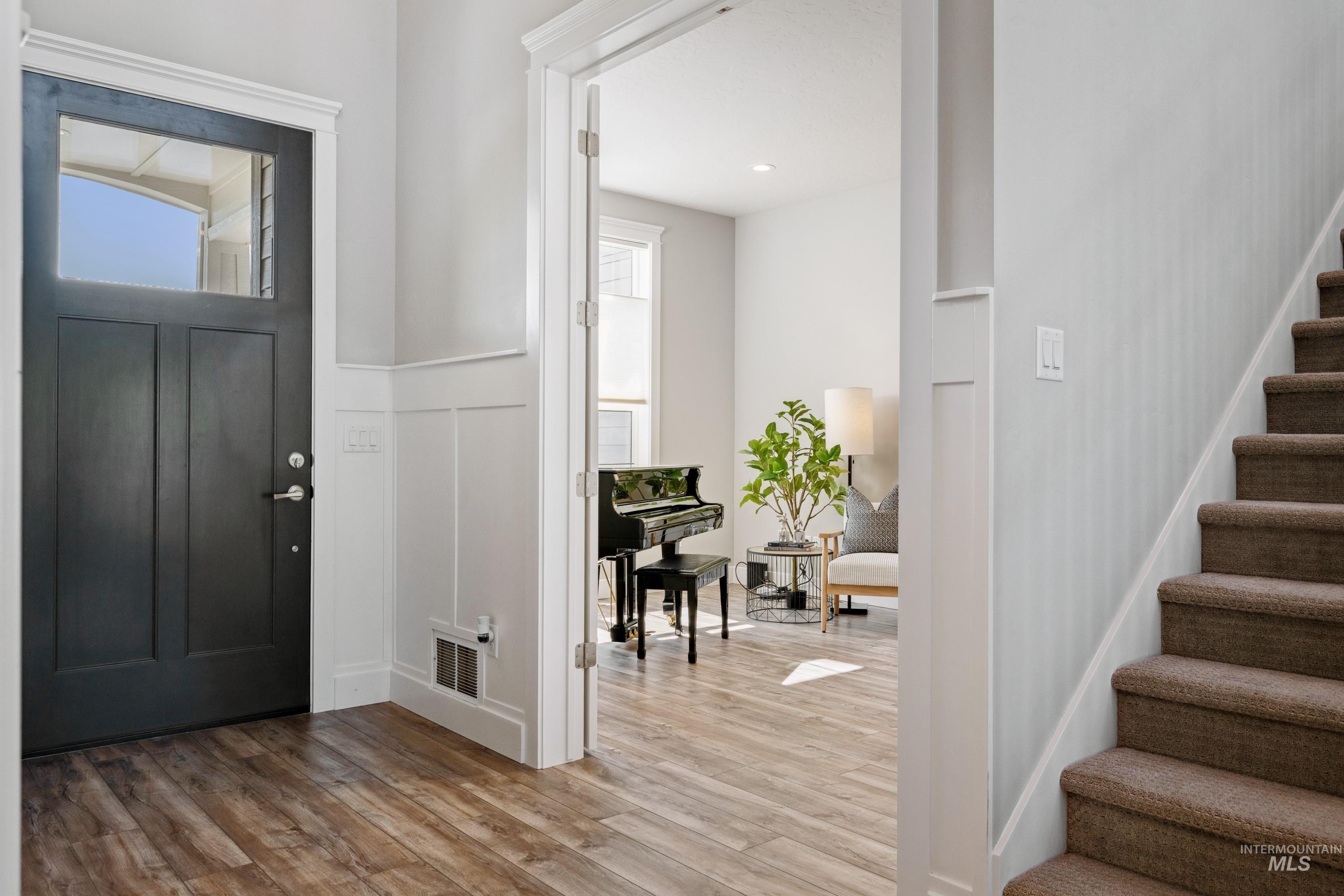 2635 N Yount Way, Eagle, Idaho 83616, 4 Bedrooms, 3.5 Bathrooms, Residential For Sale, Price $1,199,000,MLS 98975356