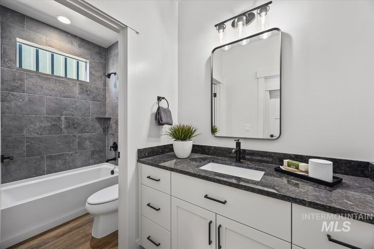 336 Maxine Lane West, Kimberly, Idaho 83341, 3 Bedrooms, 2 Bathrooms, Residential For Sale, Price $536,400, 98975363